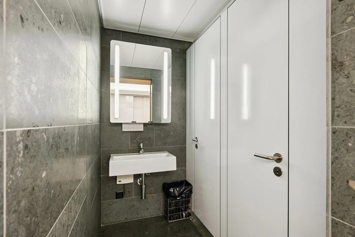 Votre nouvel espace de bureau dans le gratte-ciel le plus prisé de Zurich ! - Photo 10 sur 13