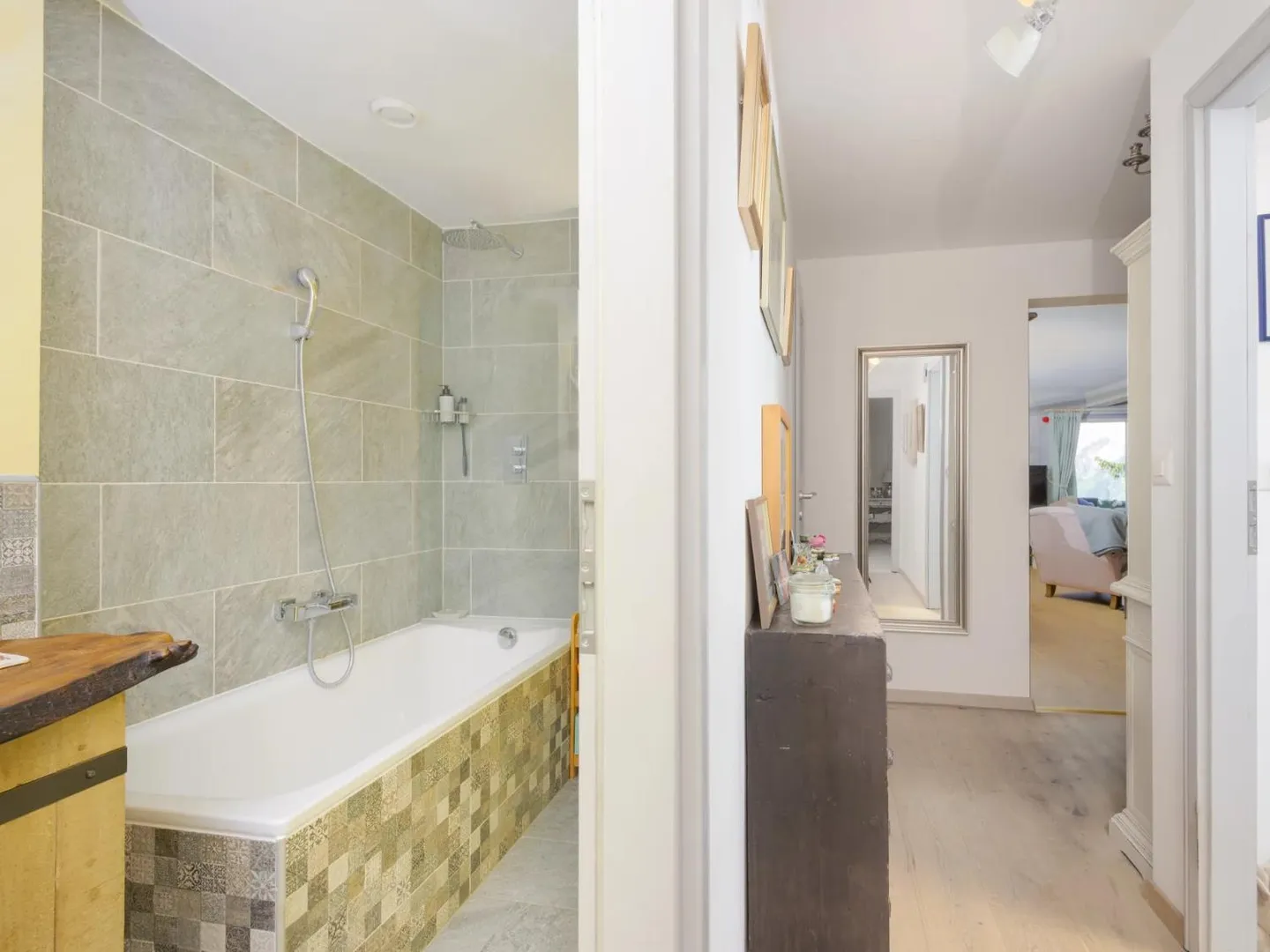 4-Zimmer-Wohnung mit wunderschönem Blick - Foto 9 von 12