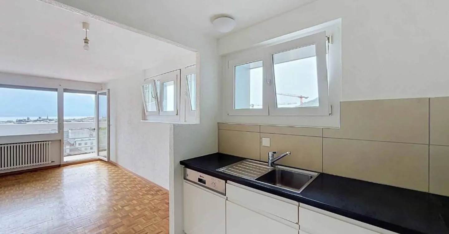 Helle 4,5-Zimmer-Wohnung mit Panoramablick - Foto 4 von 9