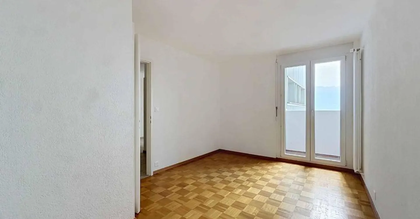 Helle 4,5-Zimmer-Wohnung mit Panoramablick - Foto 7 von 9