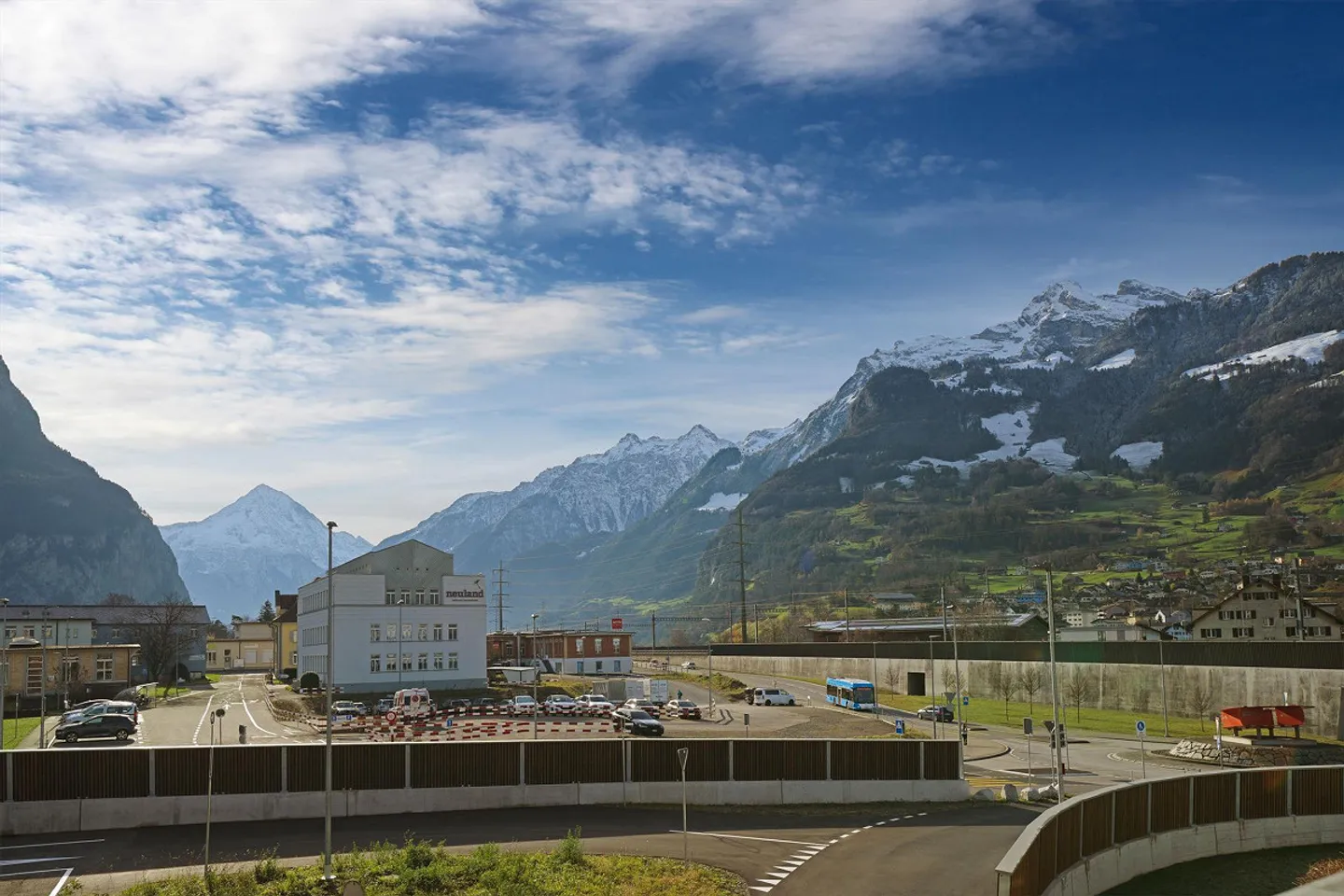 Kernsanierte 3½ Zimmerwohnung mit wunderschöner Bergsicht - Foto 10 von 11