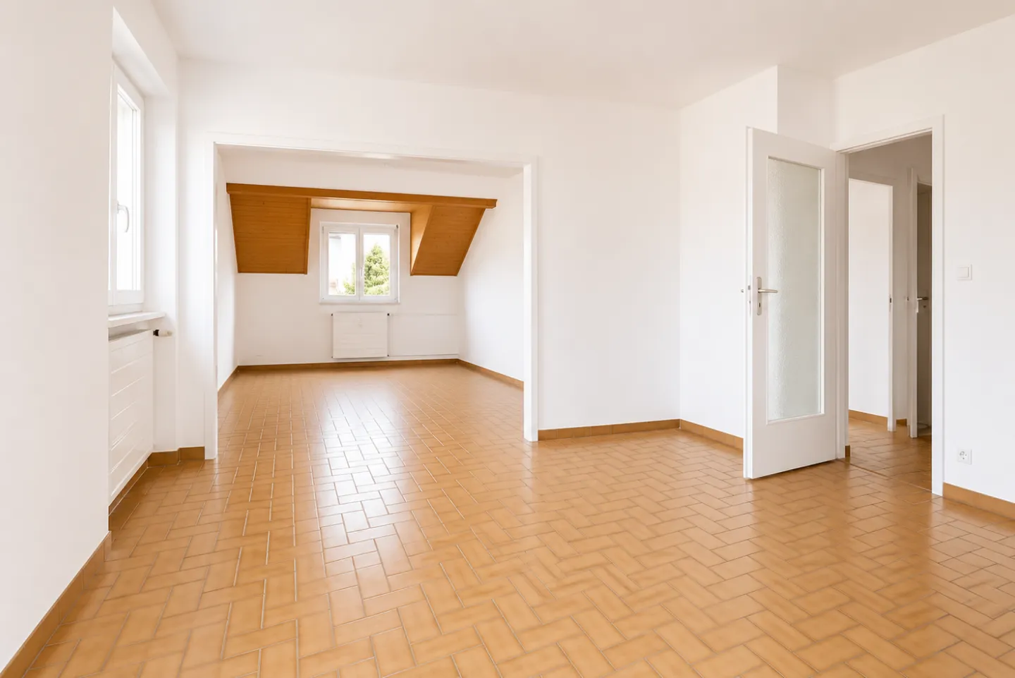Charming Attic Apartment - Photo 4 of 7