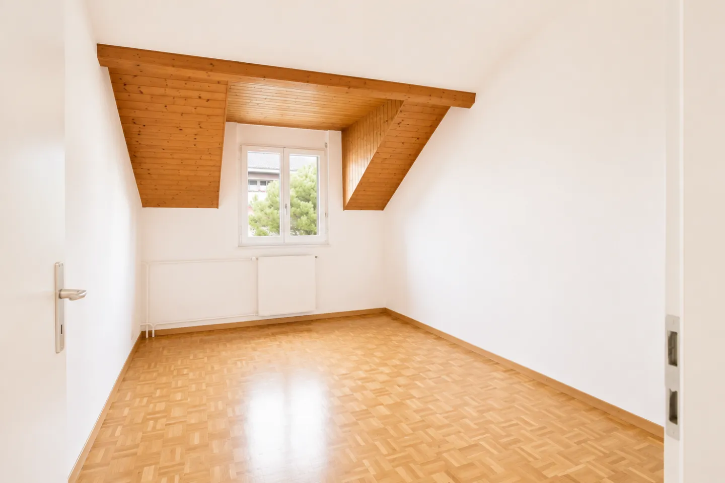 Charming Attic Apartment - Photo 5 of 7