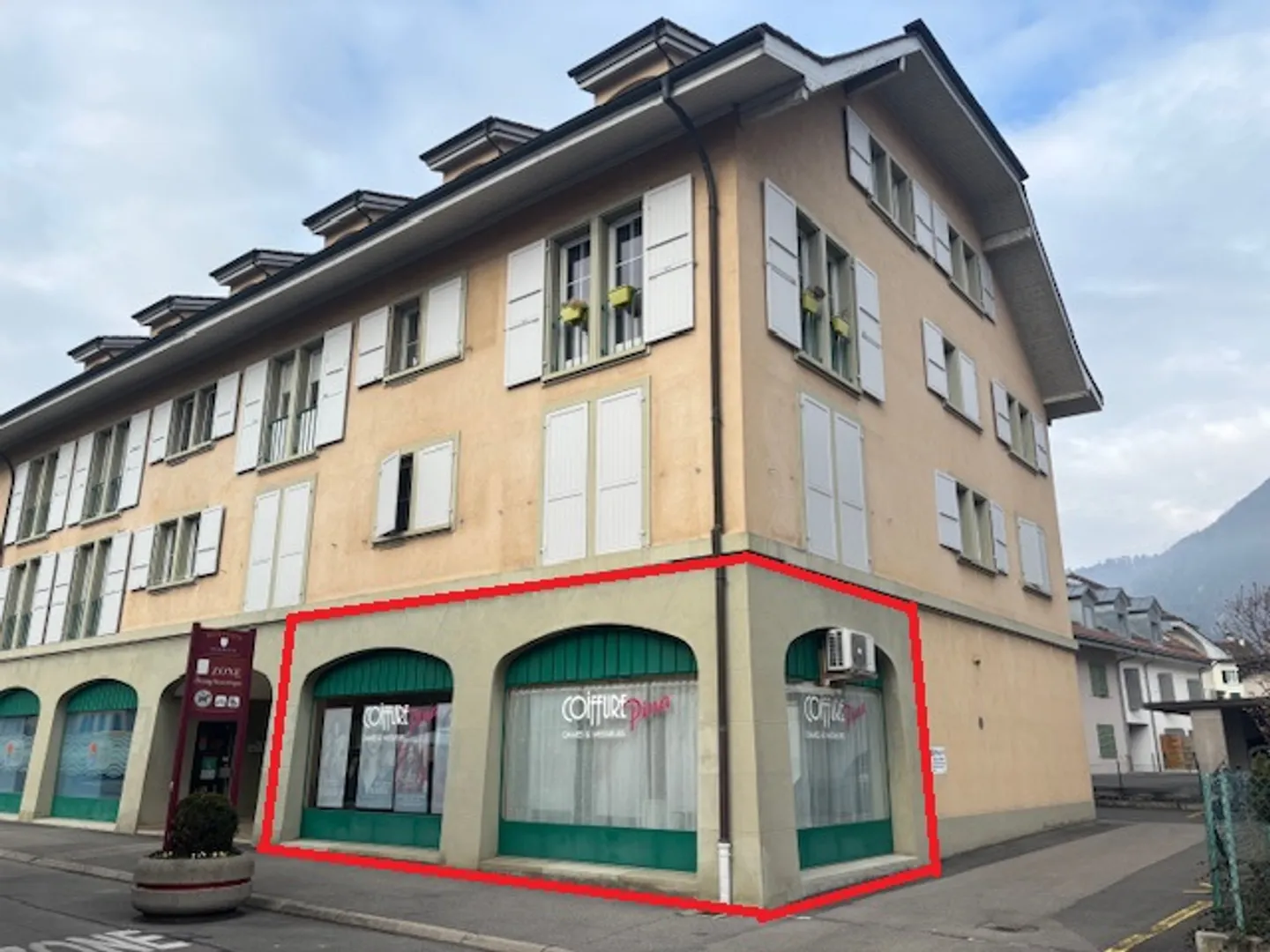 Commercial Space 1 Room - Photo 1 of 2