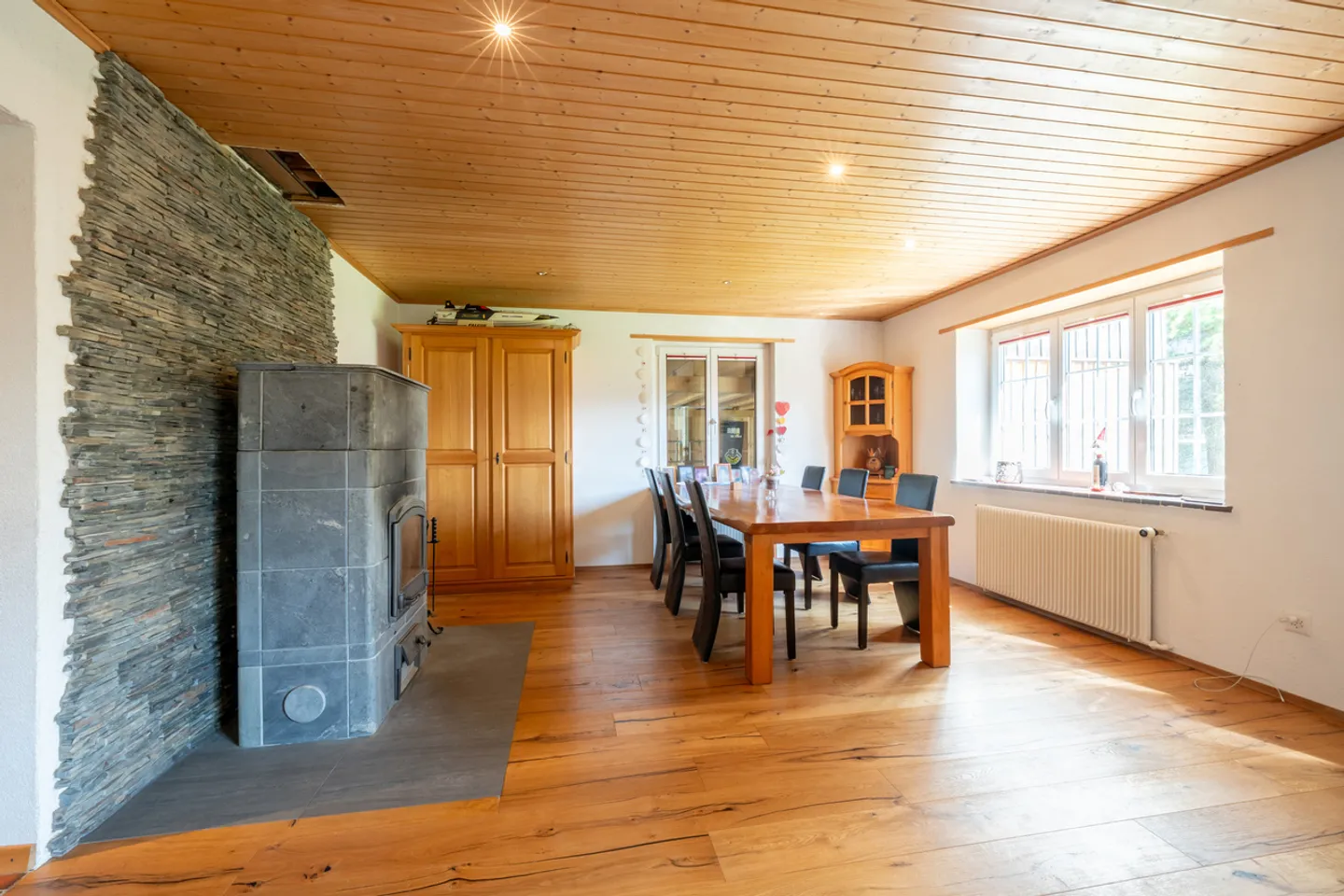 Casa ben tenuta con un meraviglioso giardino grande - Foto 3 di 9