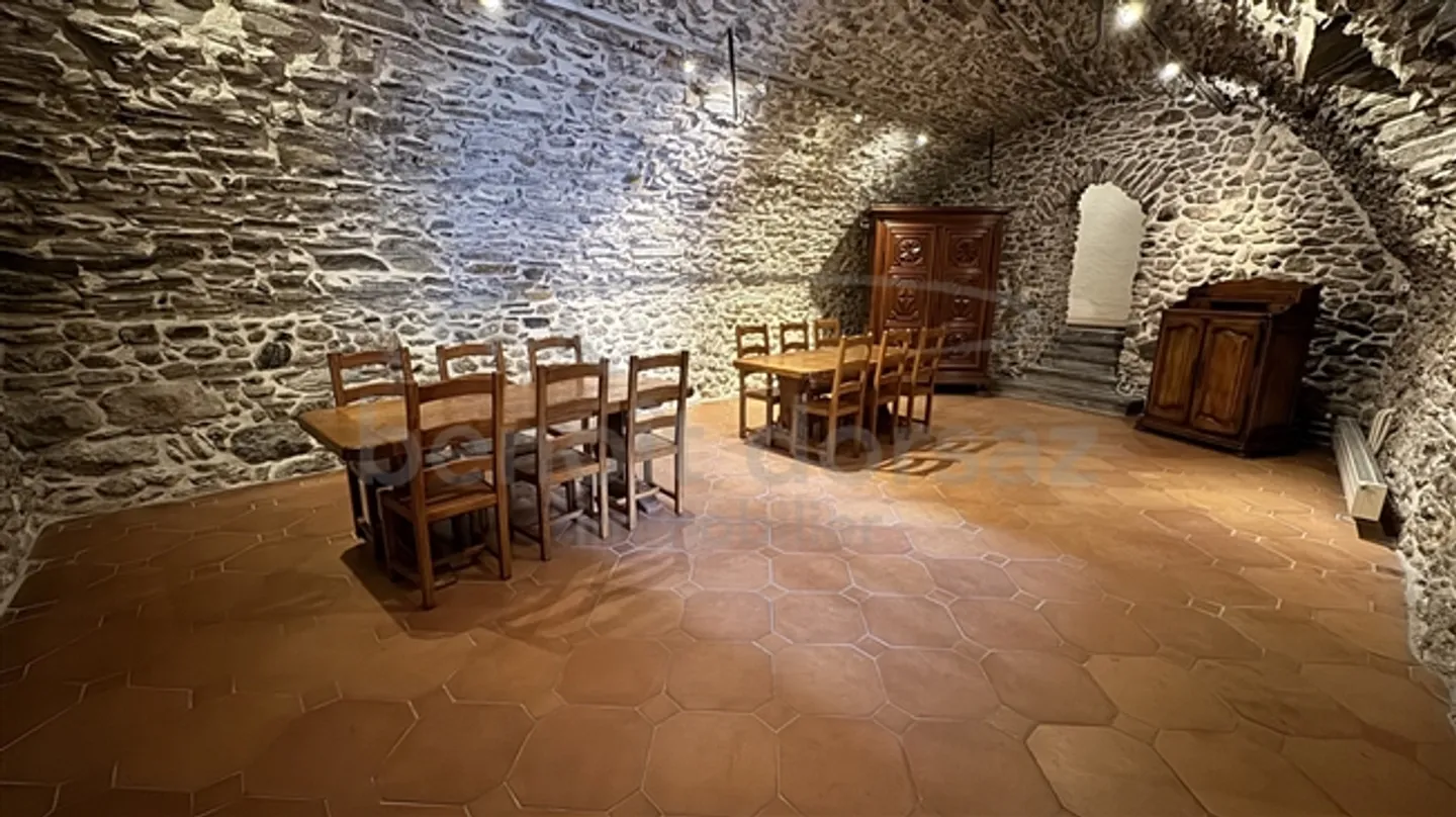 Centro storico, magnifico straordinario cellar - Foto 3 di 7