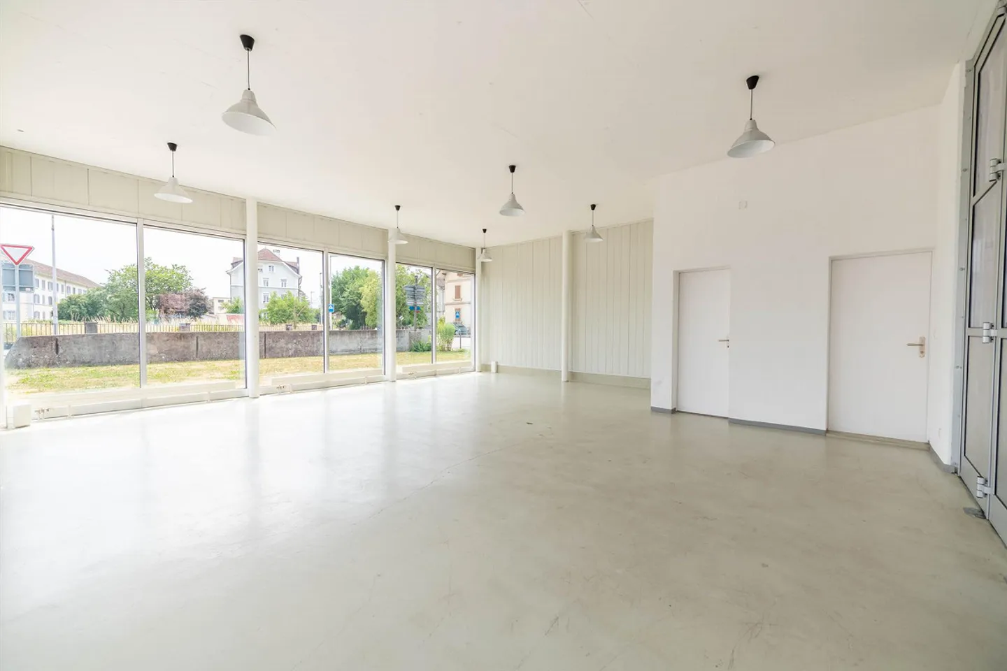Proprietà residenziale e commerciale esclusiva - Foto 3 di 13