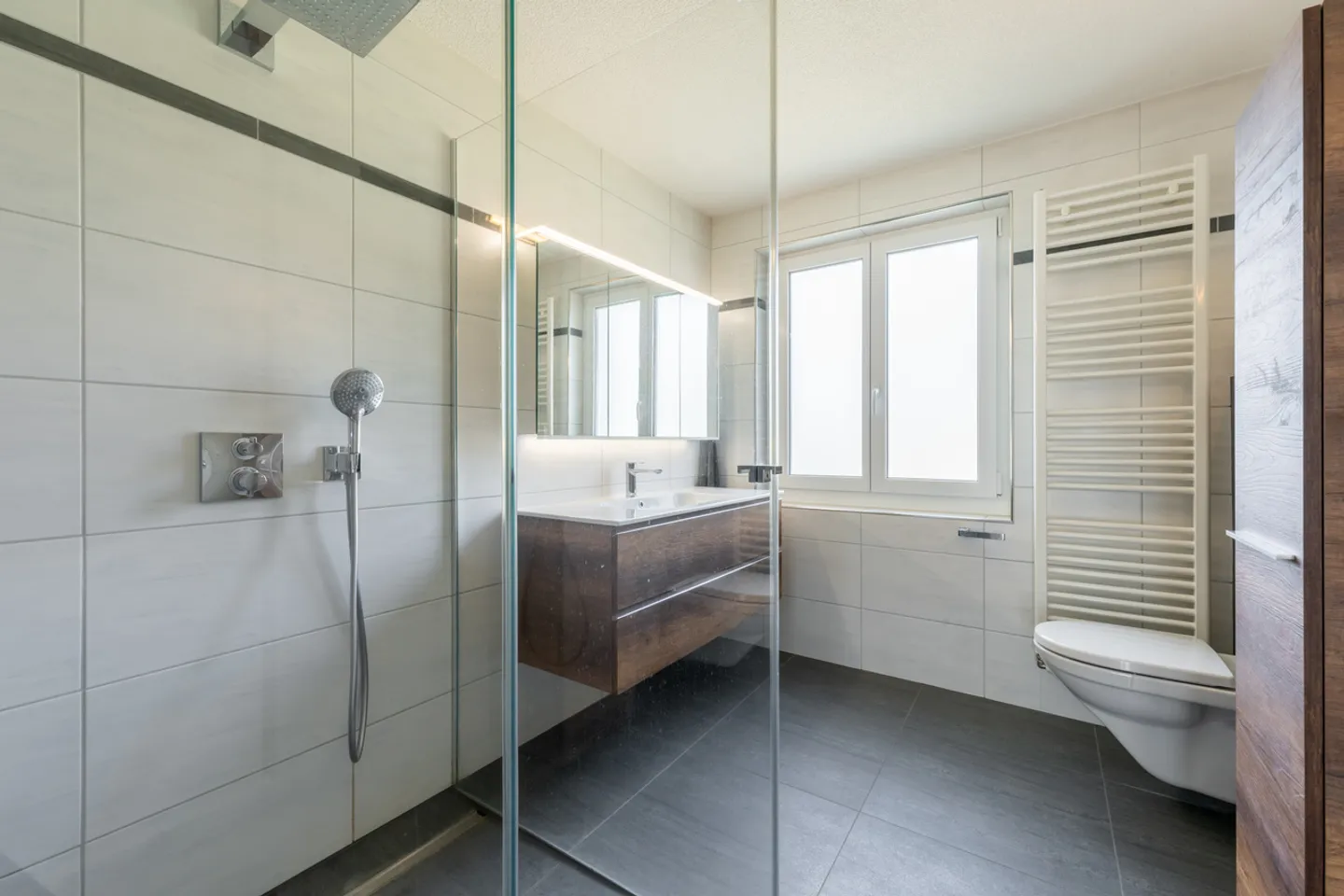 Casa ben tenuta con un meraviglioso giardino grande - Foto 6 di 9