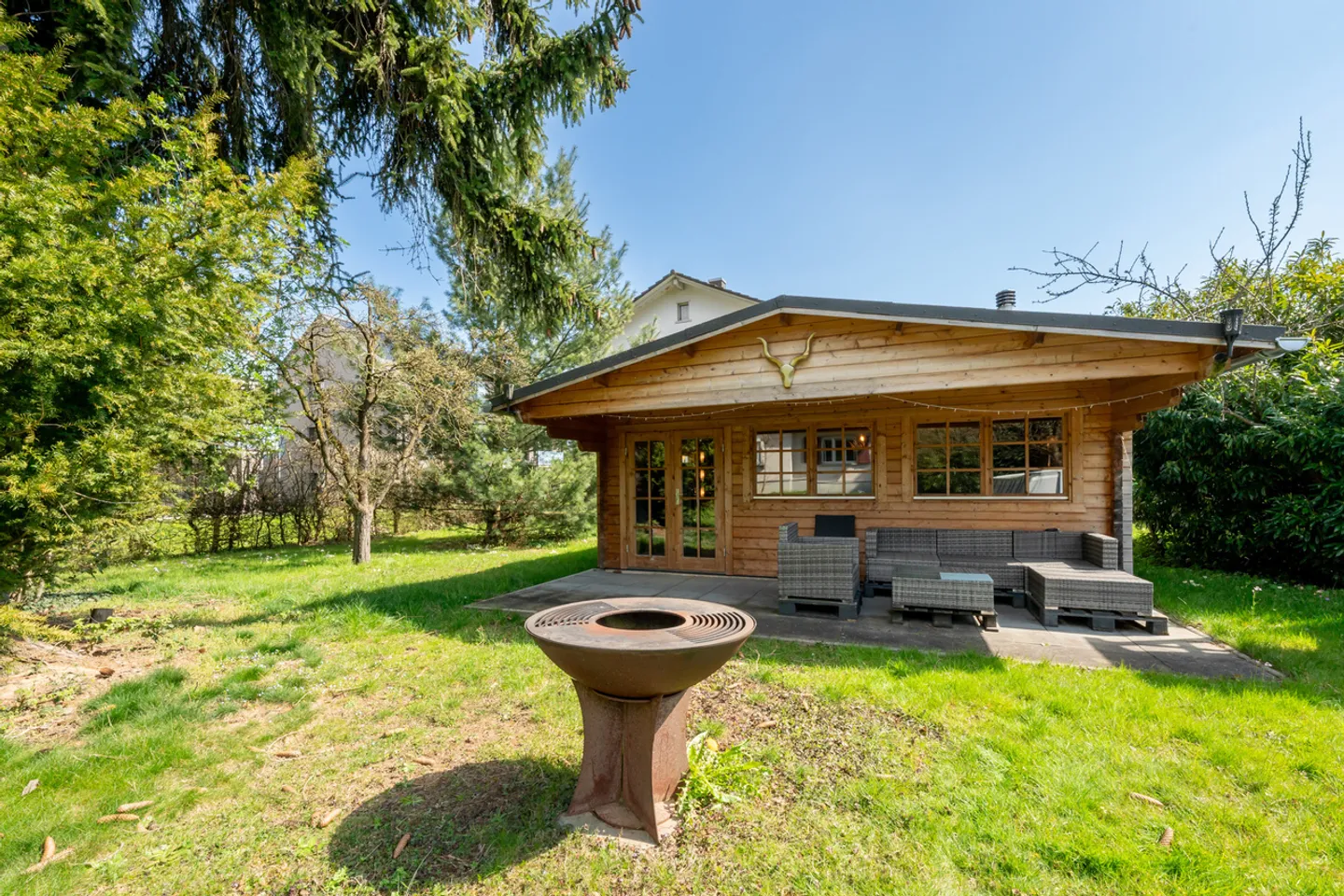 Casa ben tenuta con un meraviglioso giardino grande - Foto 8 di 9