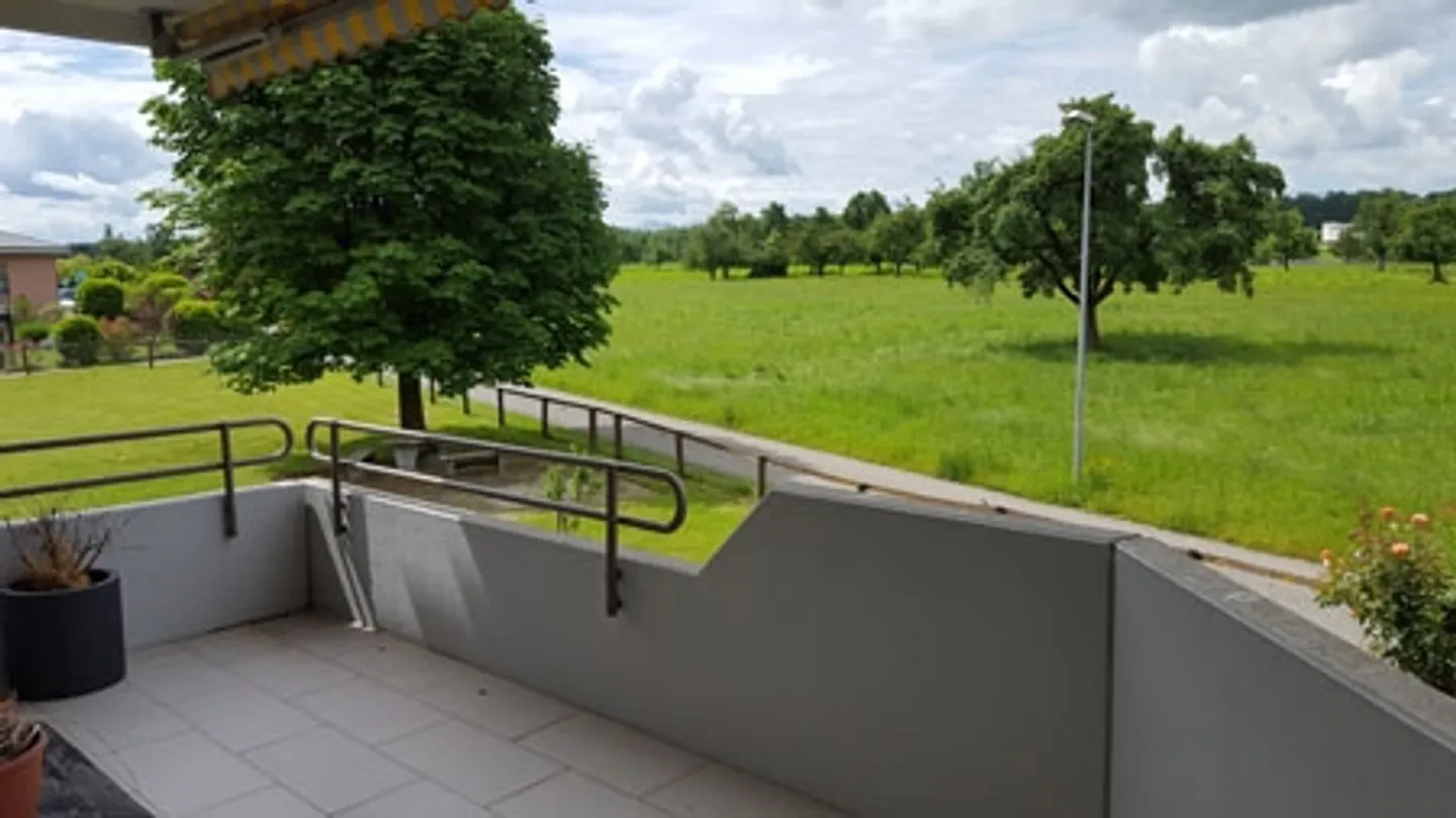 Très bel appartement de 4 1/2 pièces à Uttwil - Photo 1 sur 12