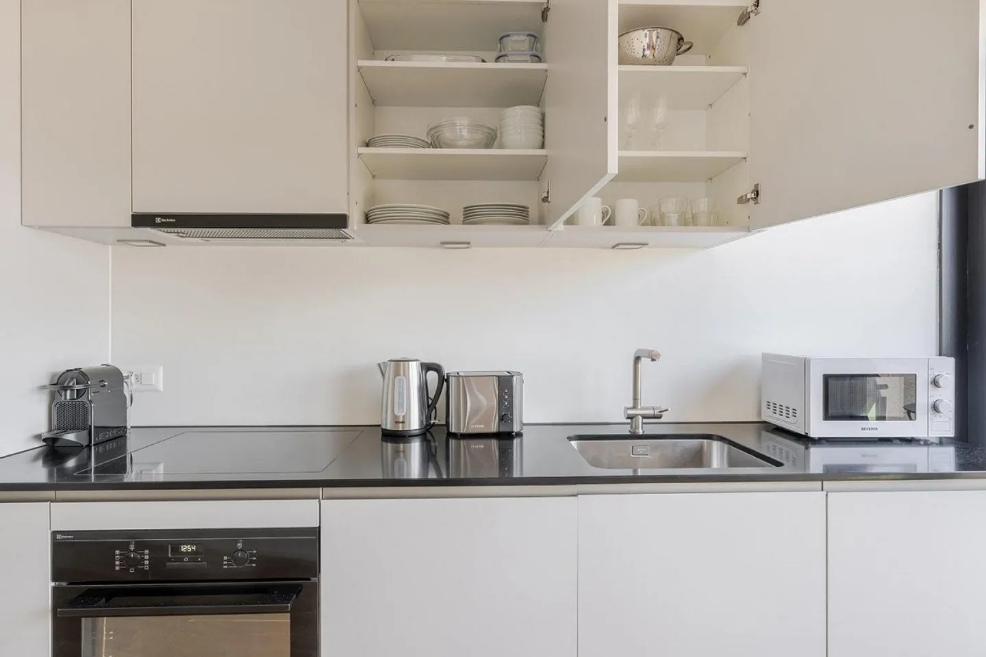 Modern, Central Apartment in Zurich - Photo 4 of 12