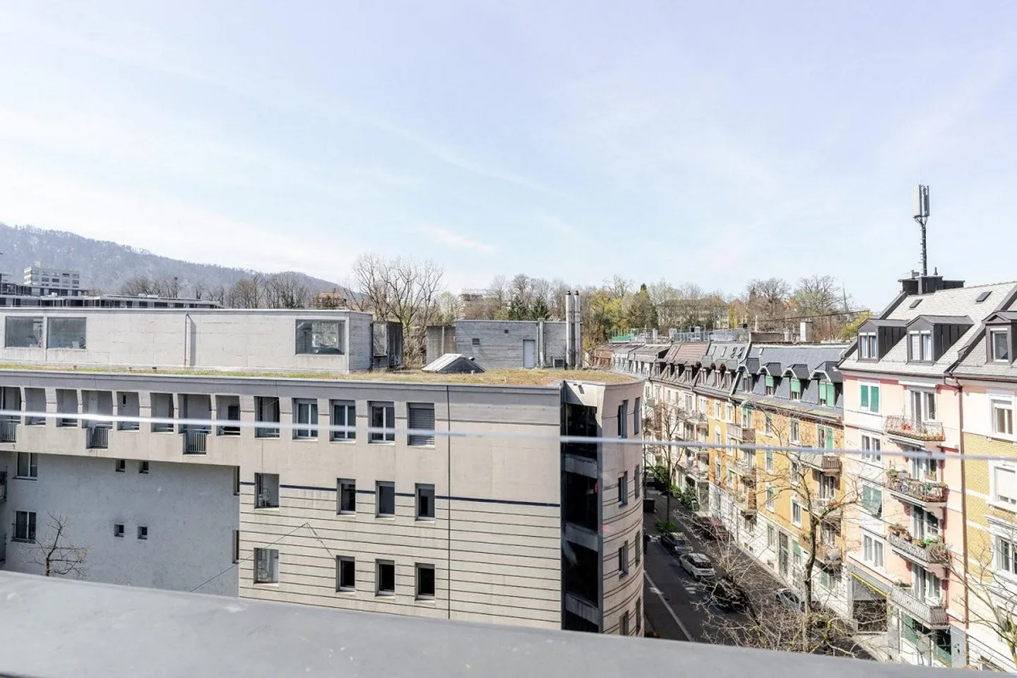 Modern, Central Apartment in Zurich - Photo 6 of 12