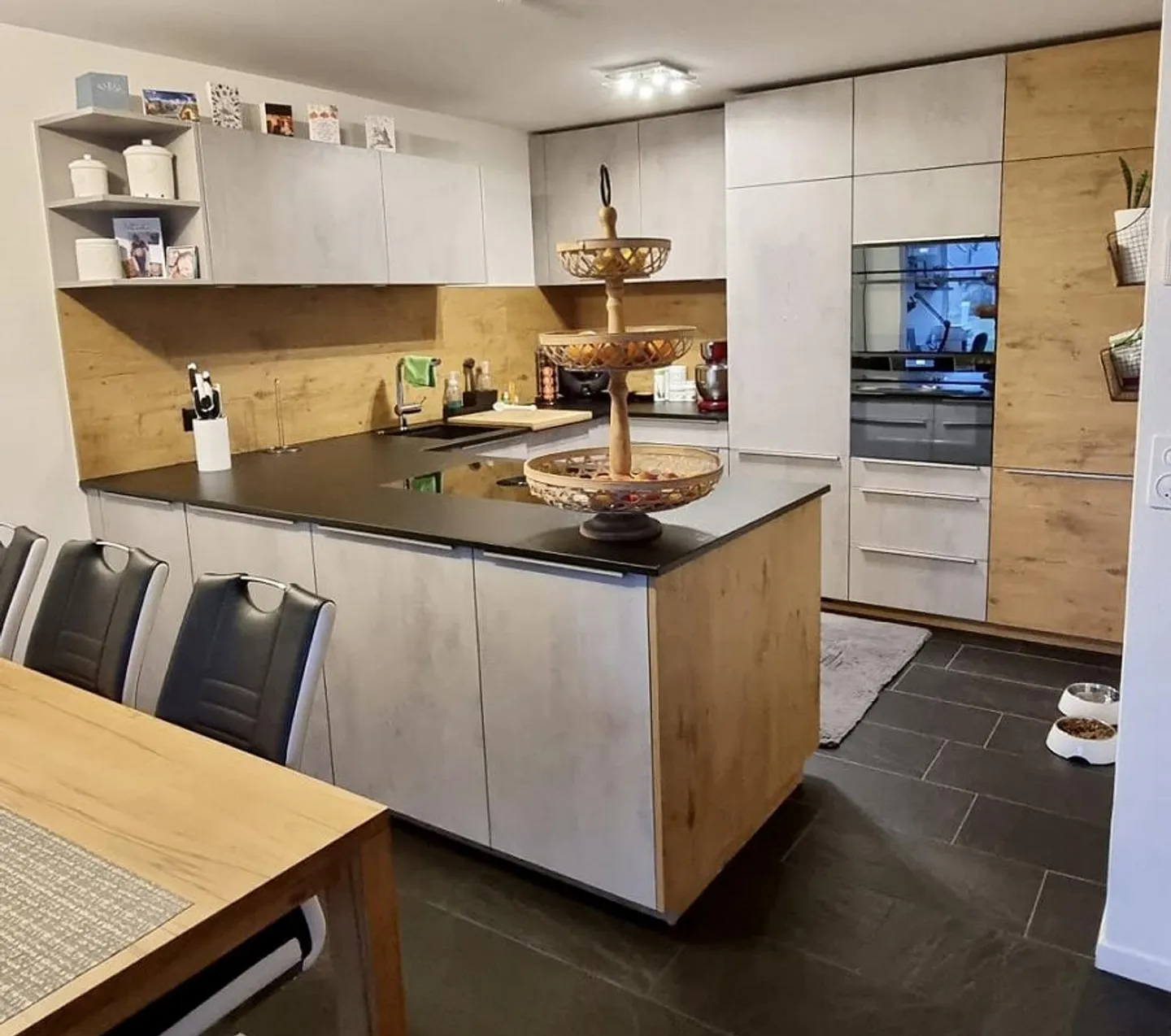 Appartamento al piano terra di 3,5 locali con bel giardino d'inverno riscaldato - Foto 15 di 16