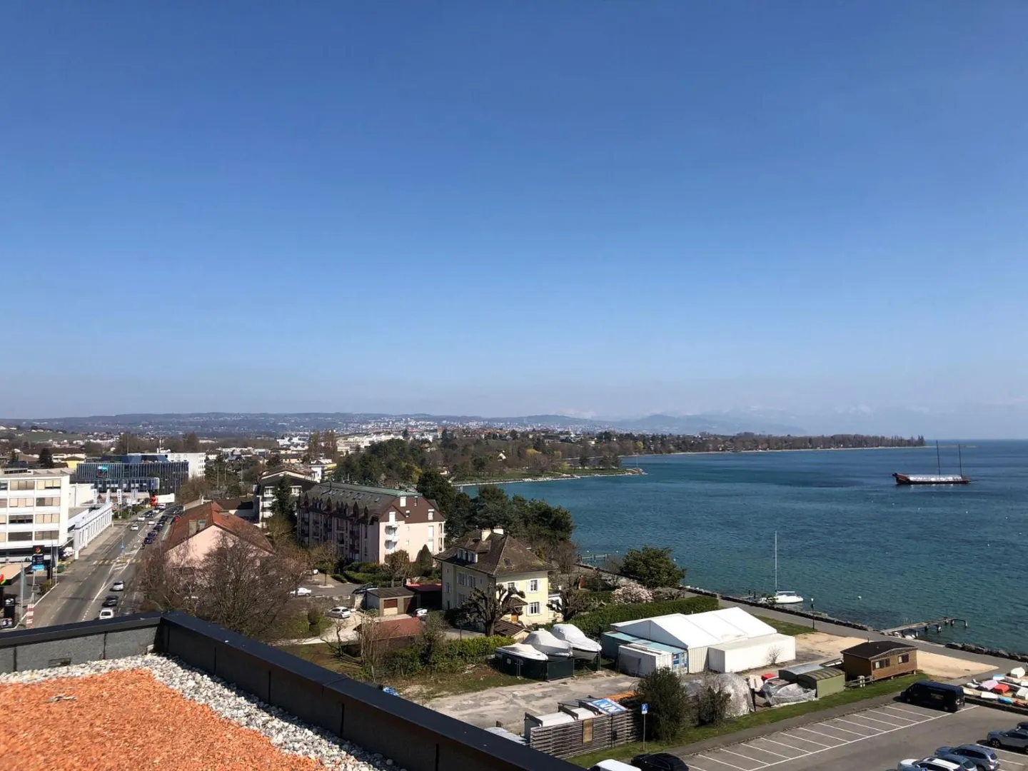 Wunderschönes Attique mit Seeblick - Foto 4 von 8
