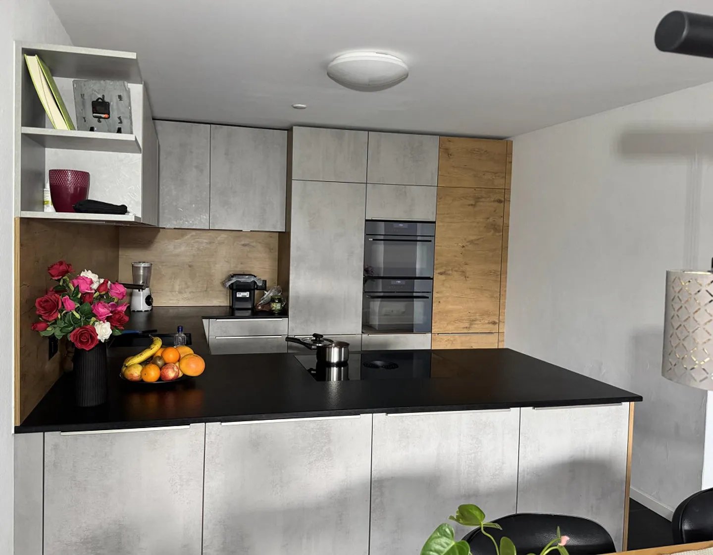 Appartamento al piano terra di 3,5 locali con bel giardino d'inverno riscaldato - Foto 13 di 16