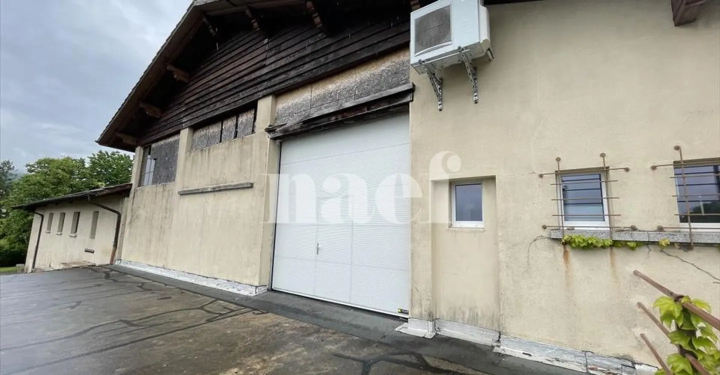 Edificio ad uso misto in affitto - Foto 2 di 4