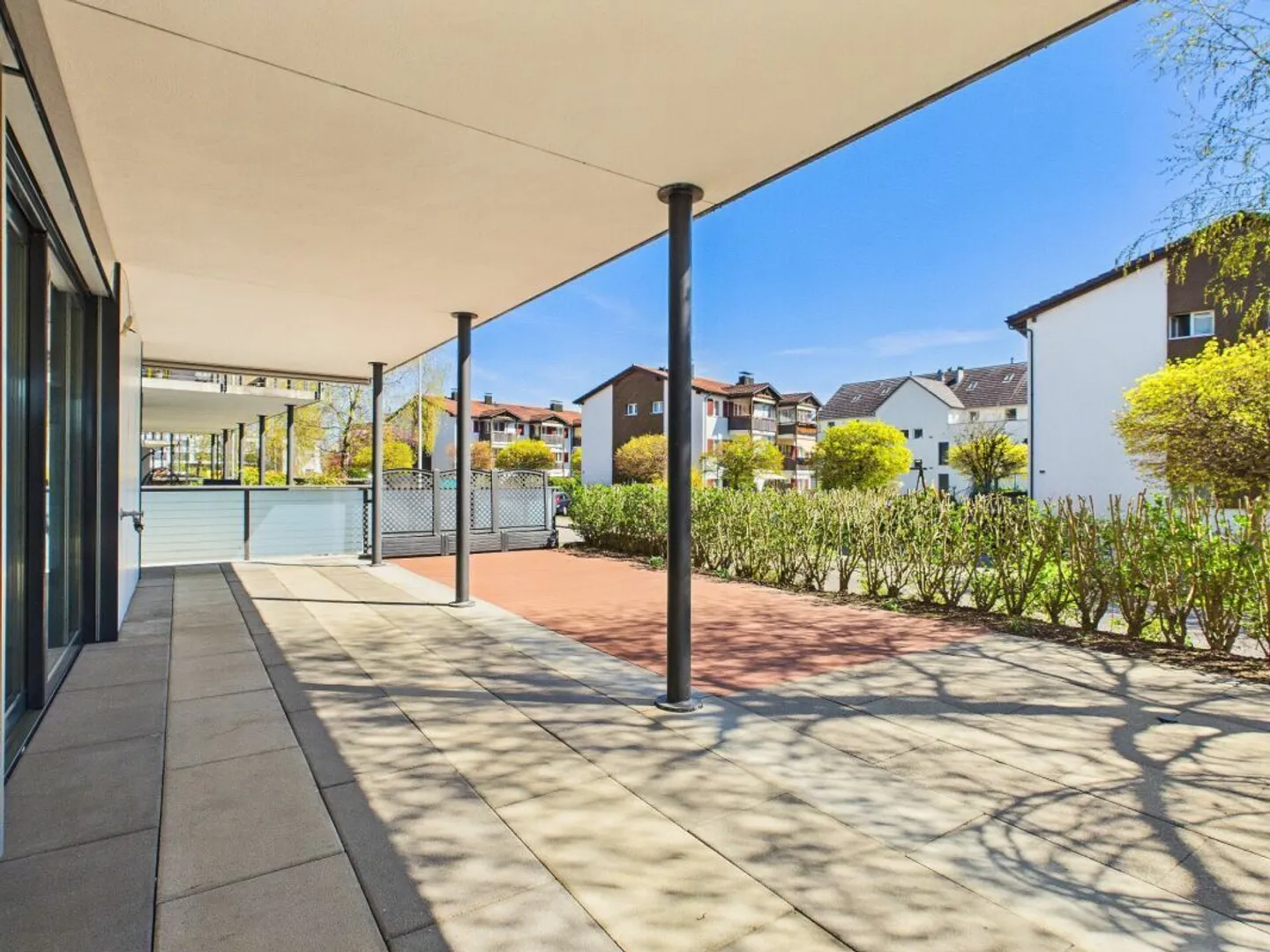 Very generous, central and sunny - Photo 1 of 8