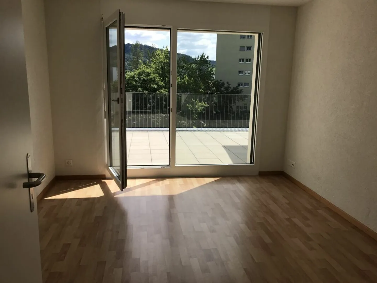 Penthouse for rent - Photo 2 of 14