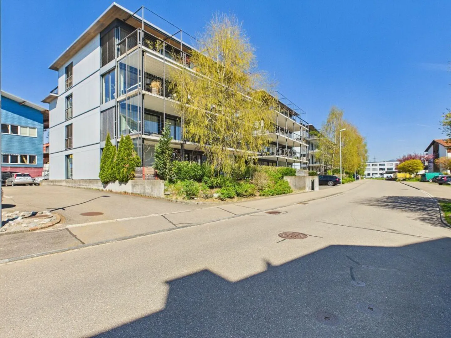 Very generous, central and sunny - Photo 8 of 8