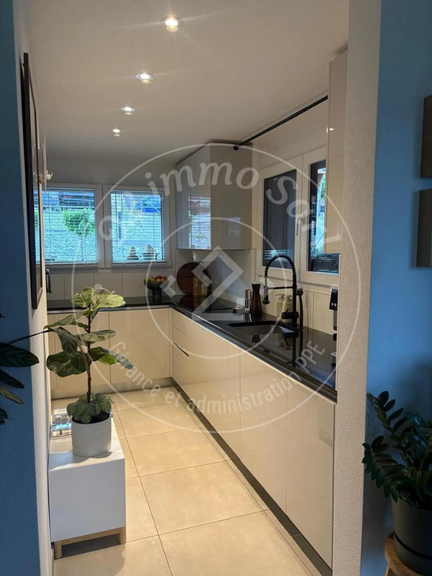 Beautiful semi-detached house 5.5 rooms in Autigny - Photo 3 of 12