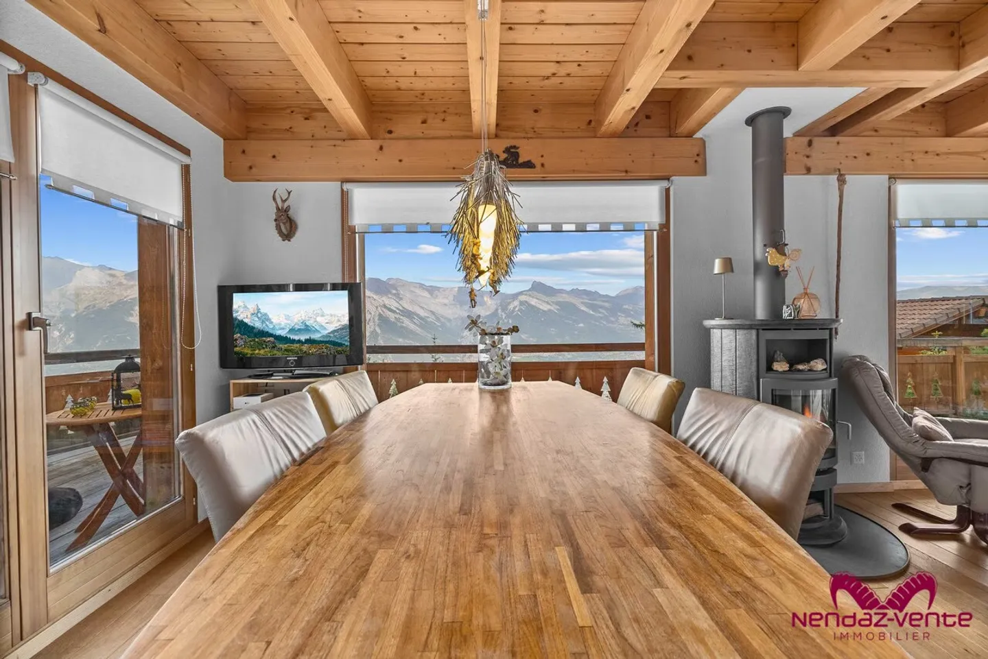 Wunderschönes Chalet mit 5,5 Zimmern und atemberaubendem Blick zum Verkauf an Ausländer - Foto 4 von 13