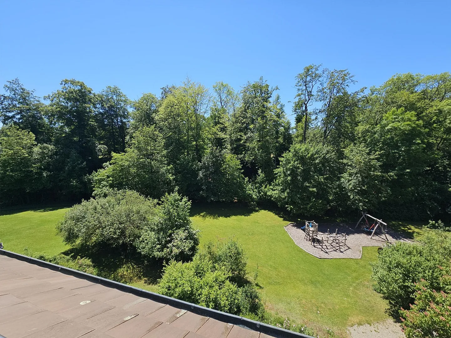 Luminoso appartamento di 5,5 stanze con vista sul verde, parquet, tranquillo e centrale - Foto 4 di 22