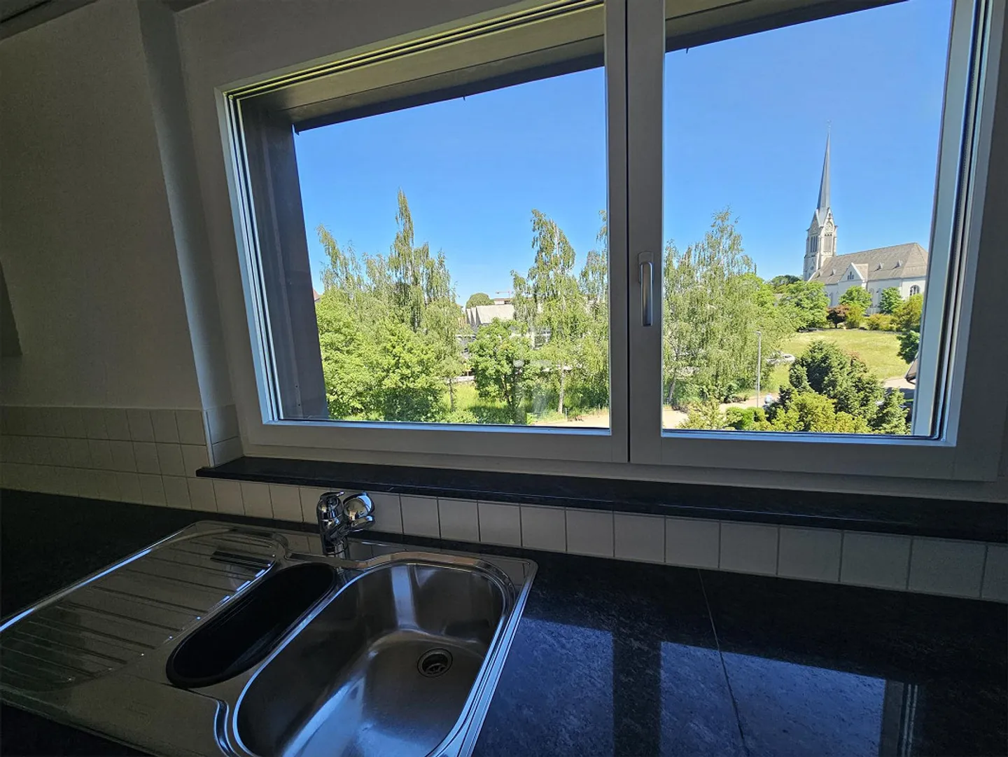 Luminoso appartamento di 5,5 stanze con vista sul verde, parquet, tranquillo e centrale - Foto 13 di 22