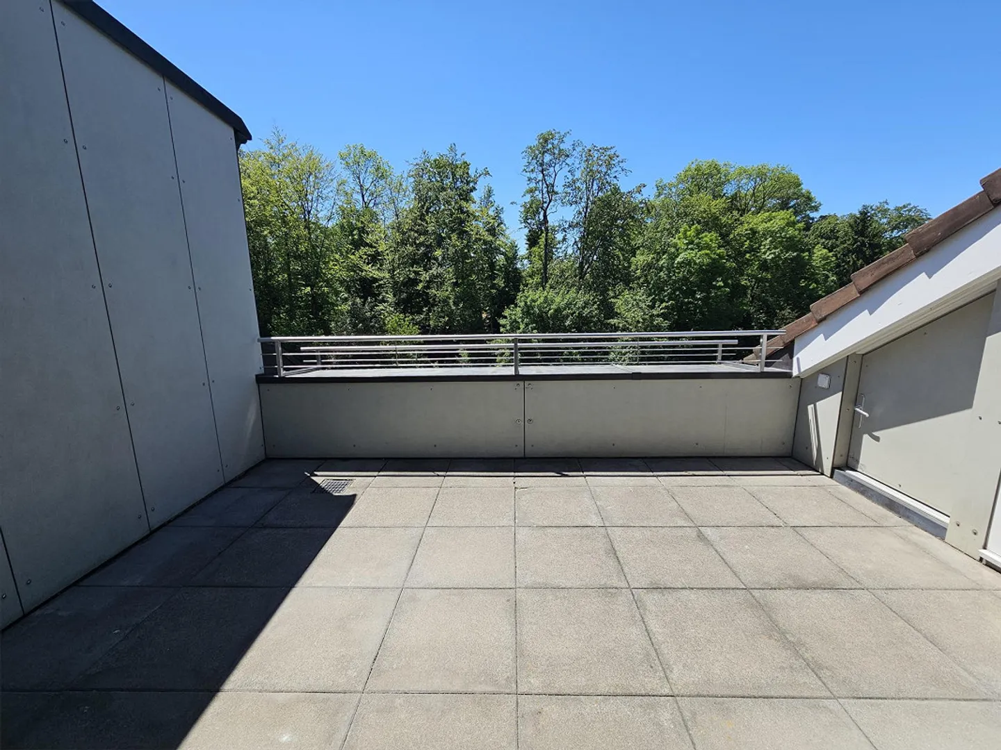 Luminoso appartamento di 5,5 stanze con vista sul verde, parquet, tranquillo e centrale - Foto 14 di 22
