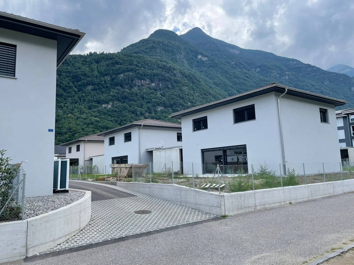 Letztes verfügbares und anpassbares Haus! - Foto 2 von 8