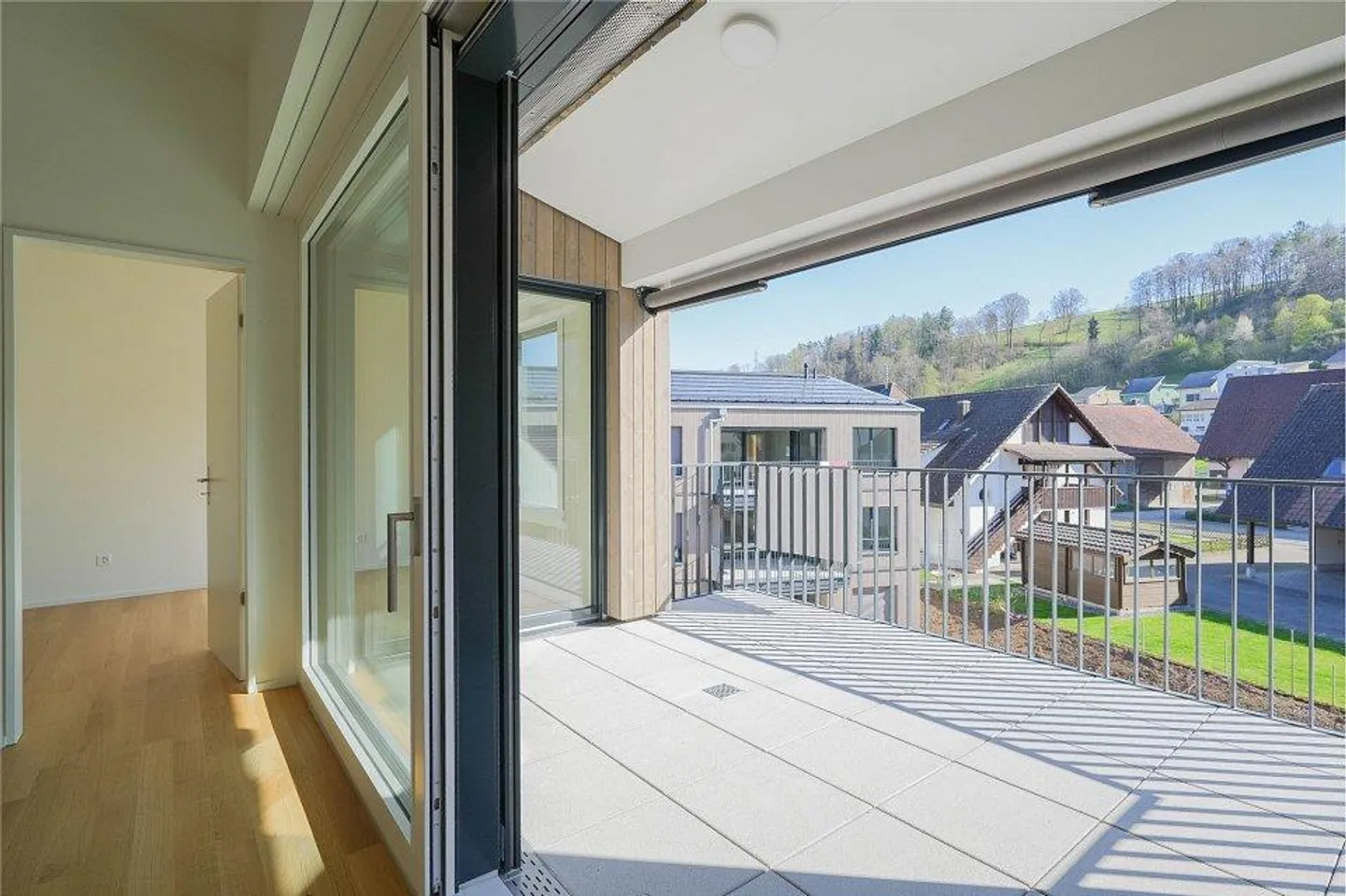 Vivre de manière durable et centrale : Un autre penthouse de 4,5 pièces prêt à emménager - Photo 7 sur 13