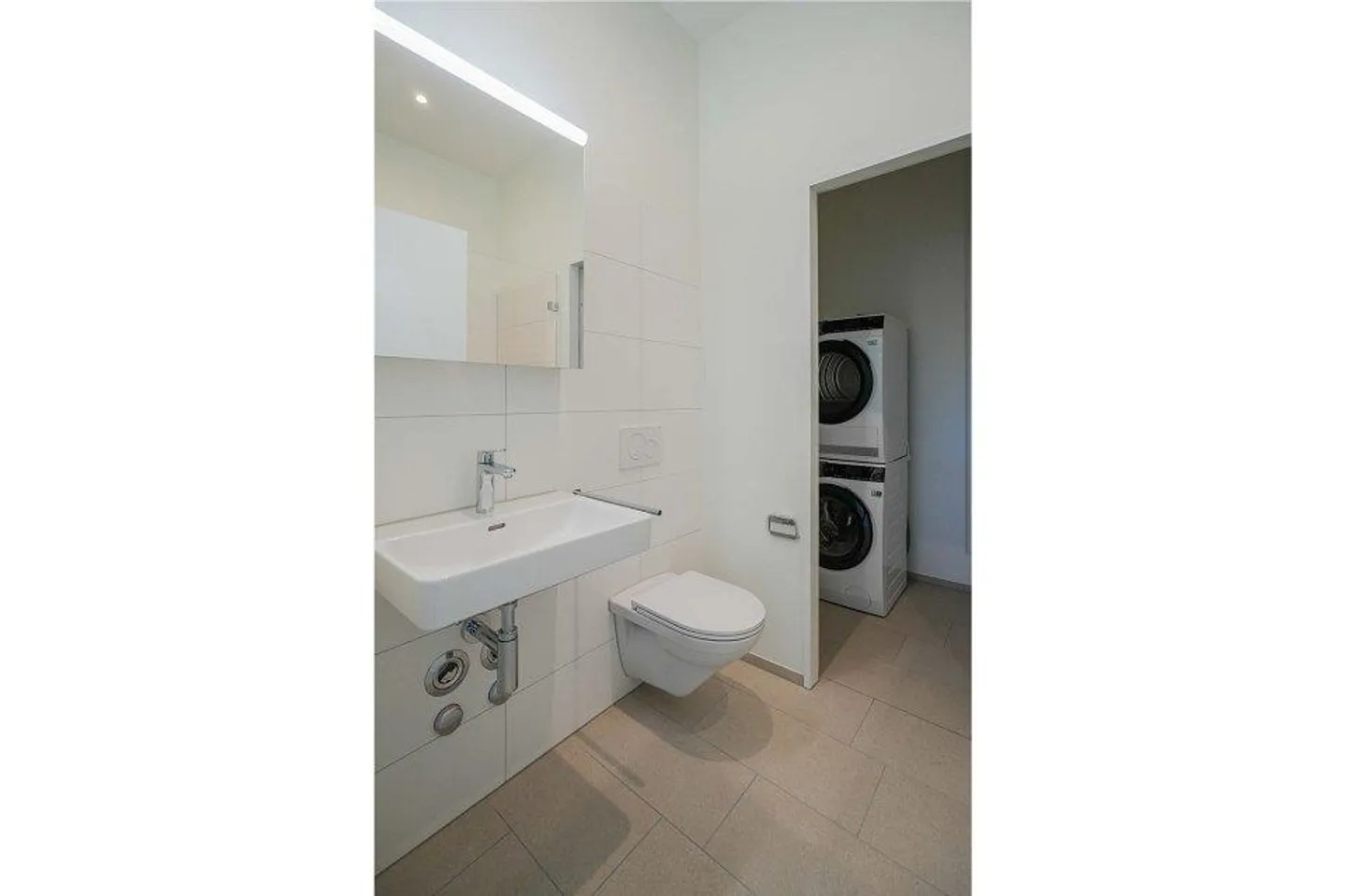 Vivre de manière durable et centrale : Un autre penthouse de 4,5 pièces prêt à emménager - Photo 13 sur 13