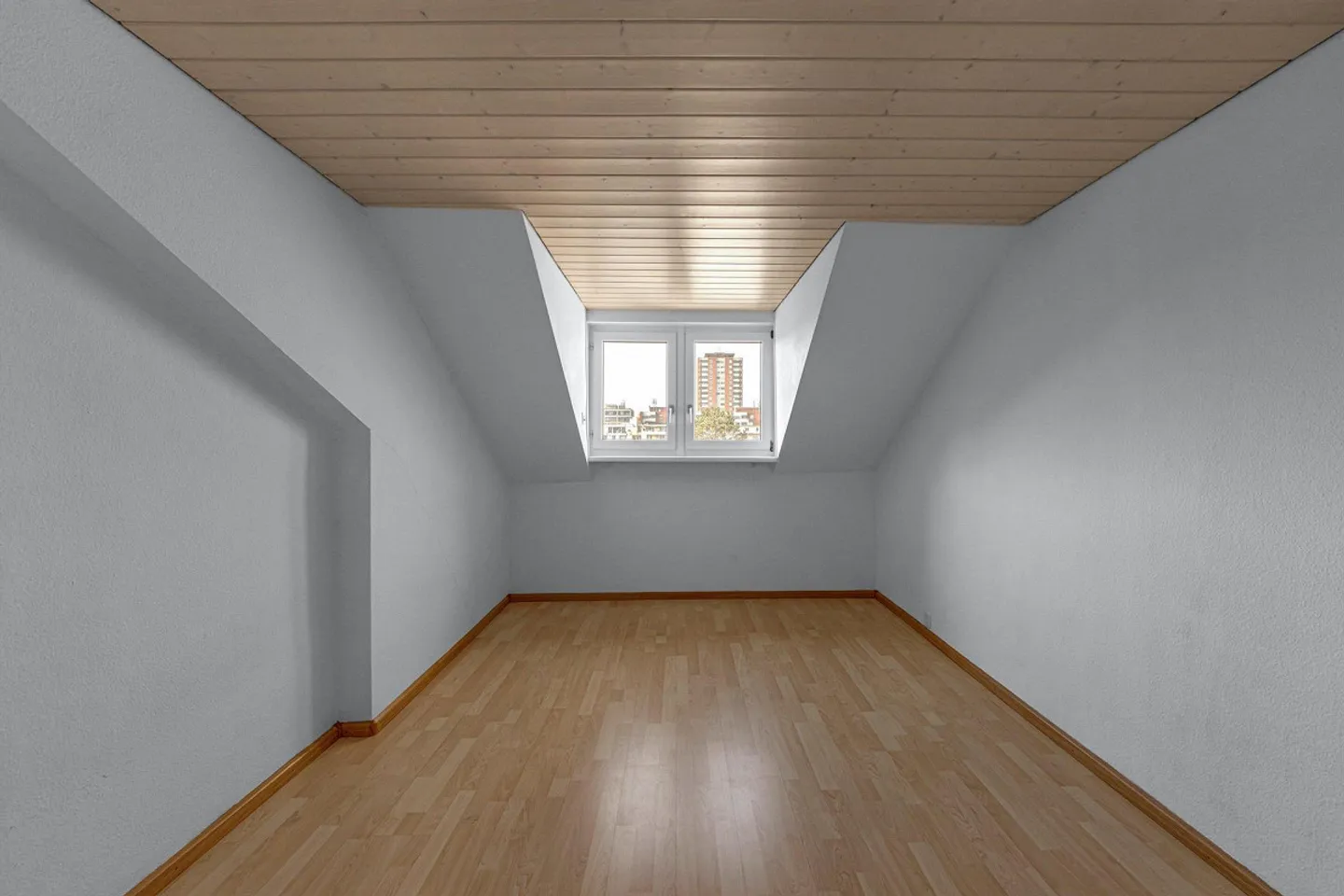 Appartement en duplex de 4 pièces sans balcon Location temporaire jusqu'au 30 novembre 2028 - Photo 8 sur 12