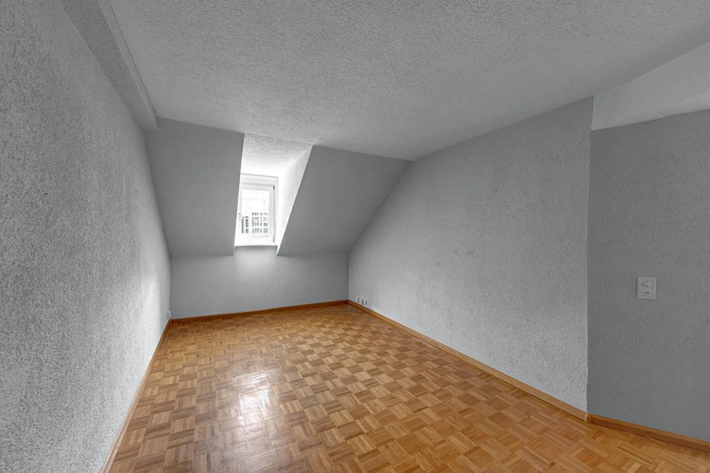 Appartement en duplex de 4 pièces sans balcon Location temporaire jusqu'au 30 novembre 2028 - Photo 6 sur 12