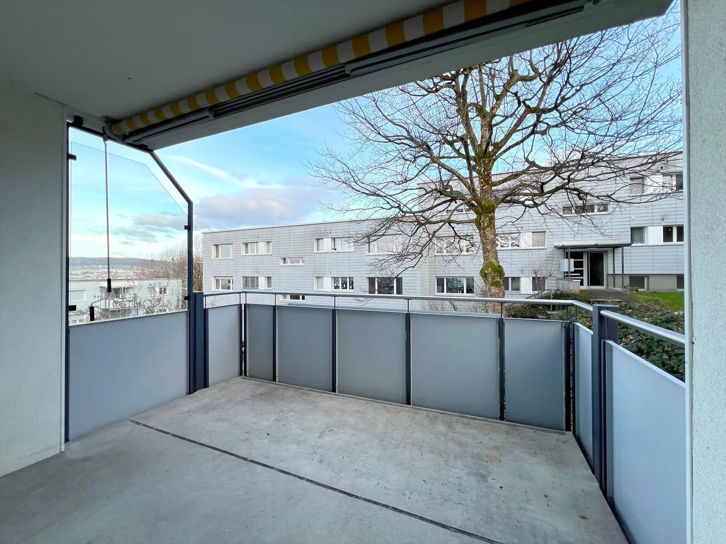 Cozy and centrally located apartment with a view! - Photo 7 of 7