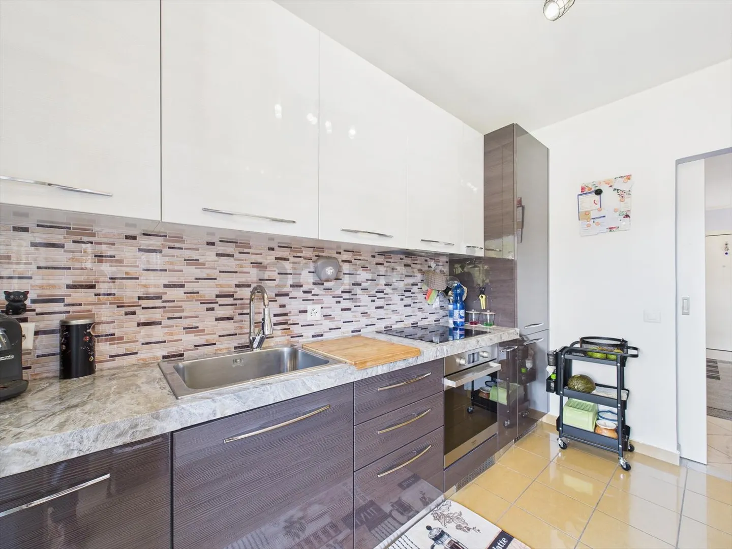 Attico con 3,5 stanze e vista lago a Caslano ristrutturato - Foto 2 di 12