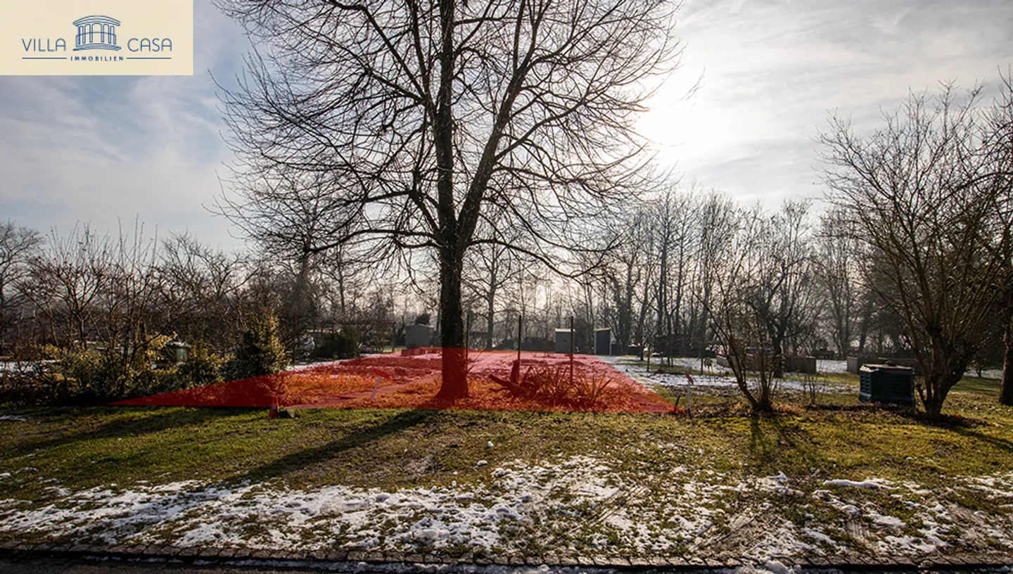 Attractive Corner House with Separate Garden on 495 m² Plot - Photo 2 of 25