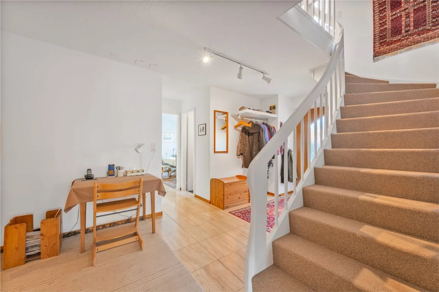 Charmantes Reihen-Einfamilienhaus in Esslingen - Wohnen im Grünen mit Stadtanschluss - Foto 3 von 13