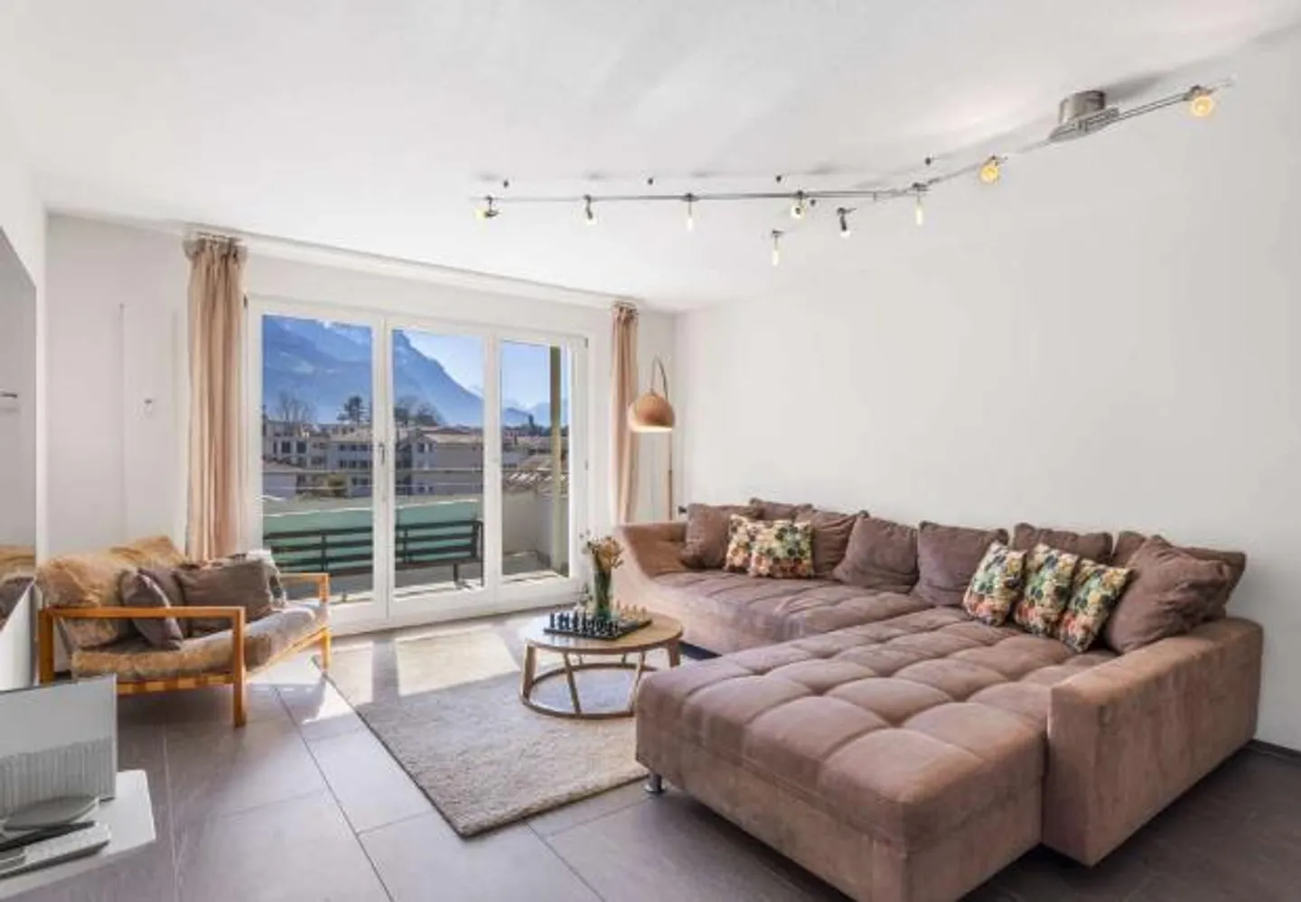 Bel appartement de 5.5 pièces avec un standard de finition élevé à Brunnen - Photo 8 sur 10