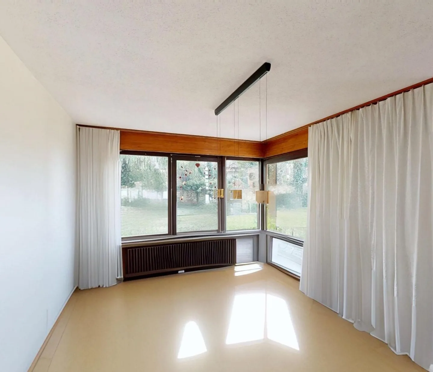 6.5-Room Single-Family House with Panoramic View and Garden Paradise - Photo 5 of 17