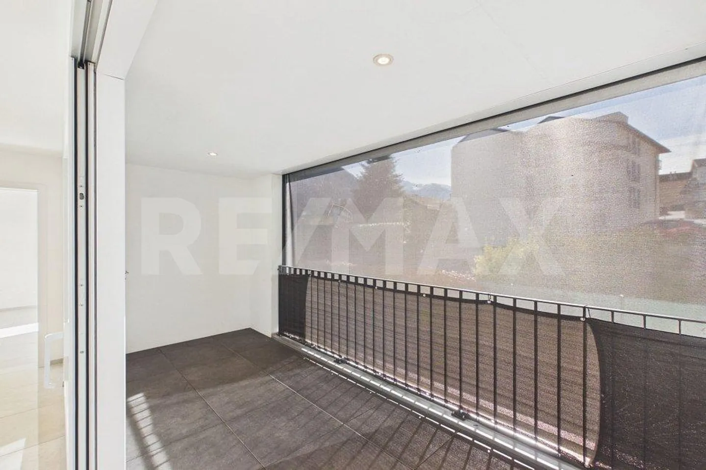 Palazzina moderna di sole tre unità in zona tranquilla - Photo 11 of 13