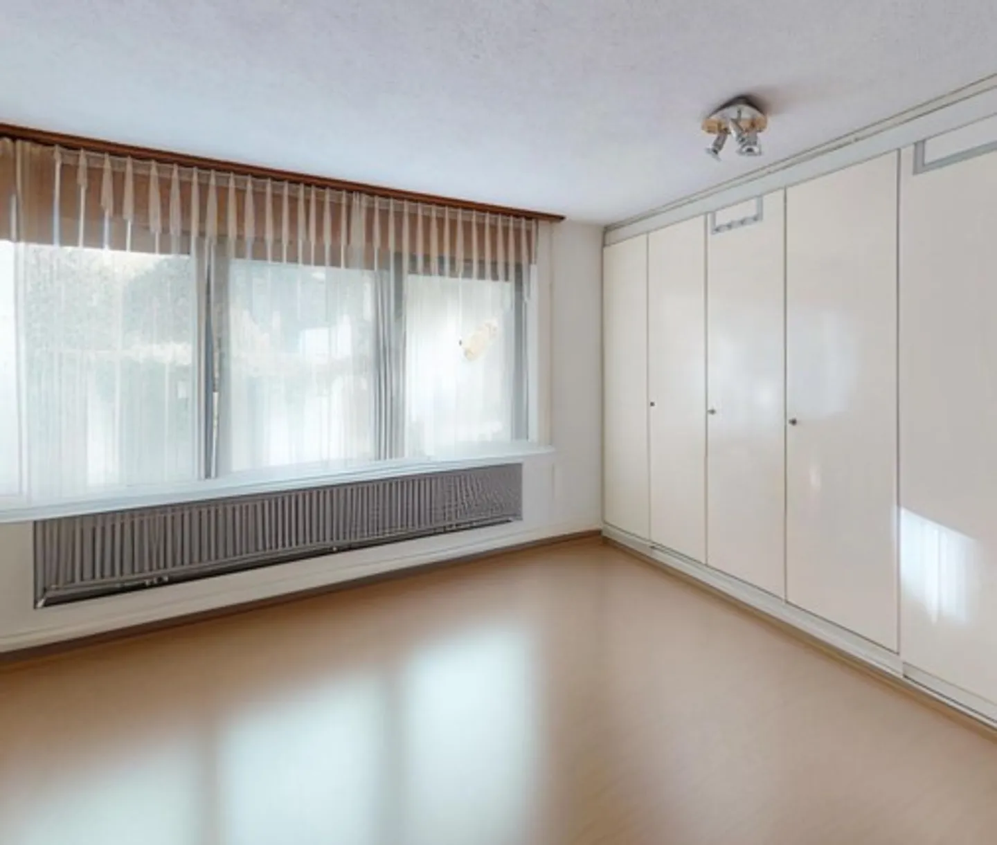 6.5-Room Single-Family House with Panoramic View and Garden Paradise - Photo 7 of 17