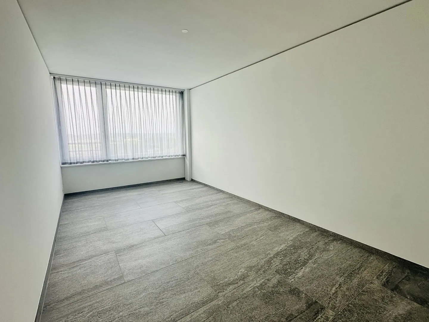 Exclusif! Unique! 3,5 pièces! 132 m2! 23ème étage! Rhyfalltower!!! - Photo 10 sur 13