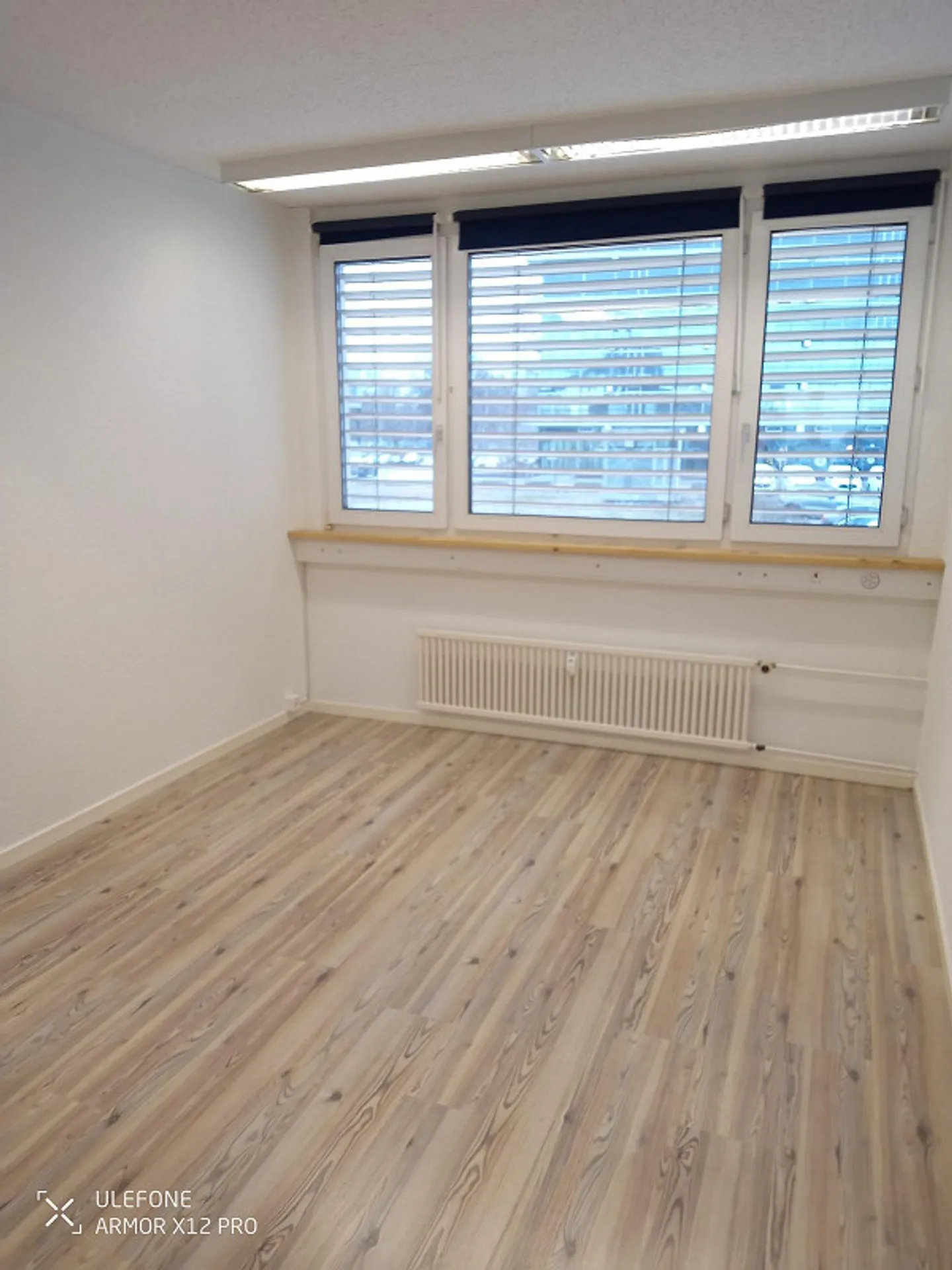 Spazi commerciali versatili per studio, pratica o ufficio disponibili immediatamente - Foto 2 di 8