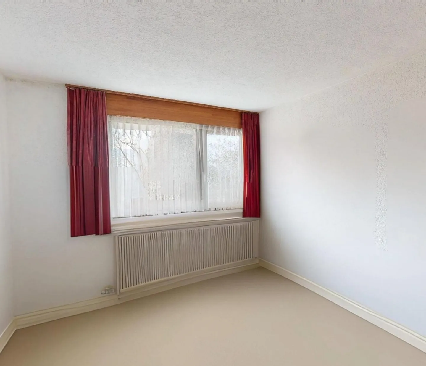 6.5-Room Single-Family House with Panoramic View and Garden Paradise - Photo 9 of 17