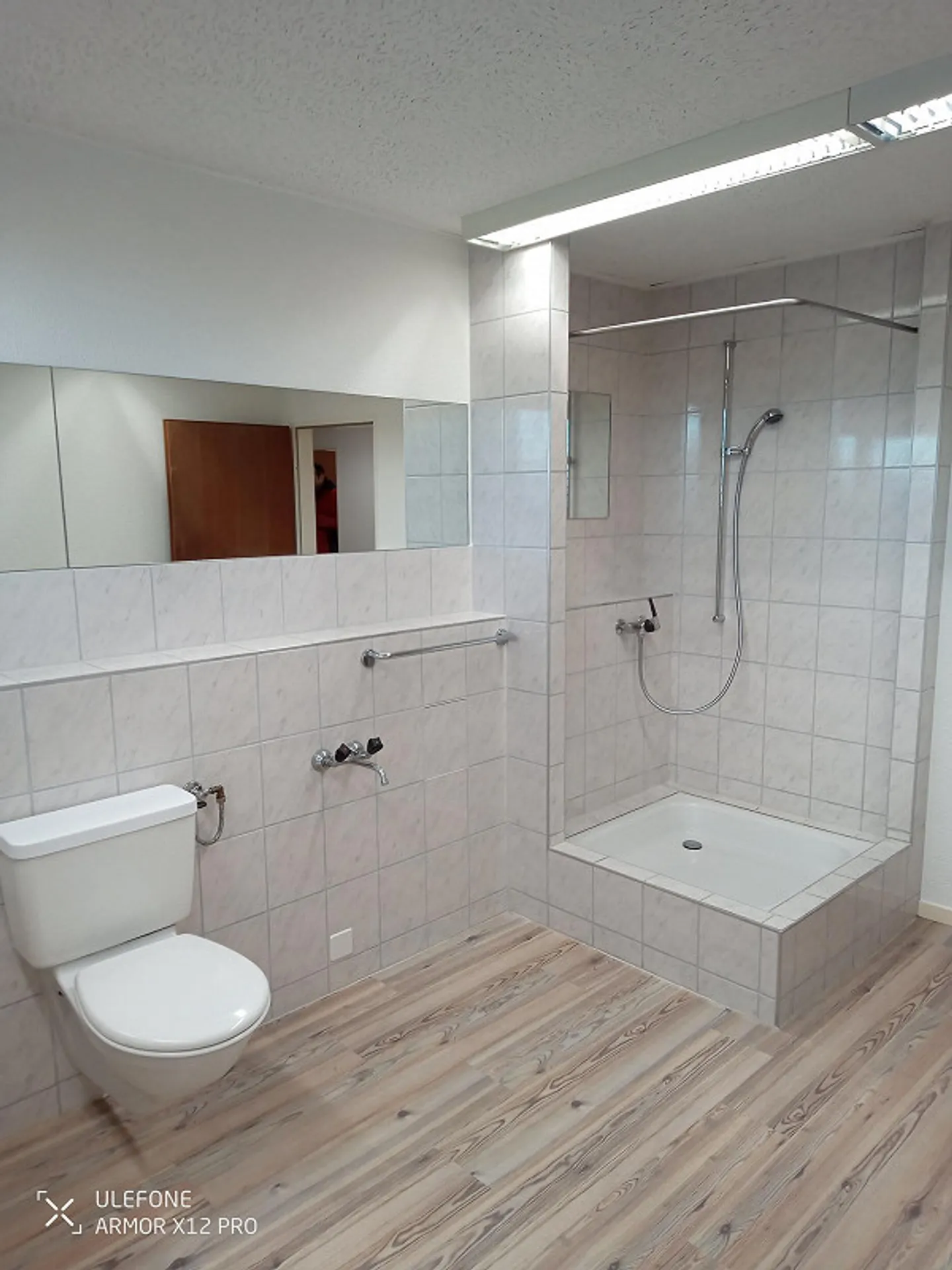 Spazi commerciali versatili per studio, pratica o ufficio disponibili immediatamente - Foto 5 di 8