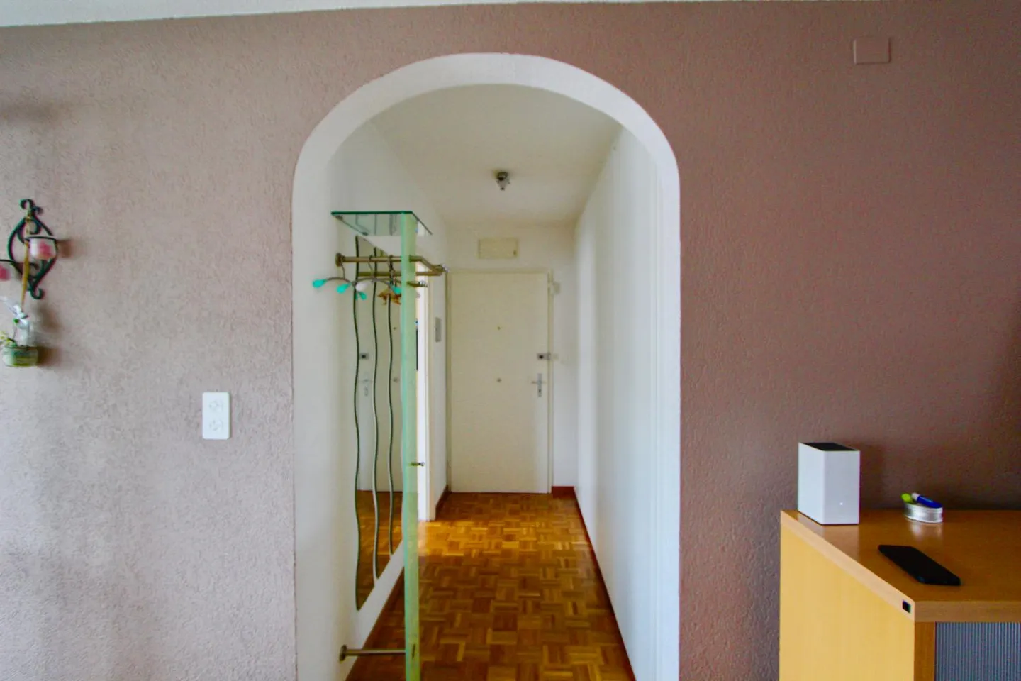 Appartement rénové avec véranda - Photo 3 sur 11