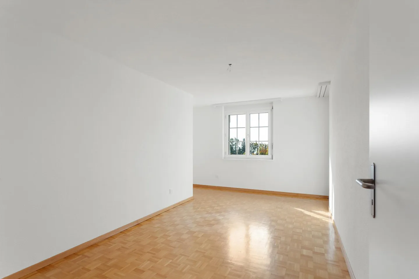 Beautiful, spacious and bright 4.5 room apartment with a wide view - Photo 9 of 30