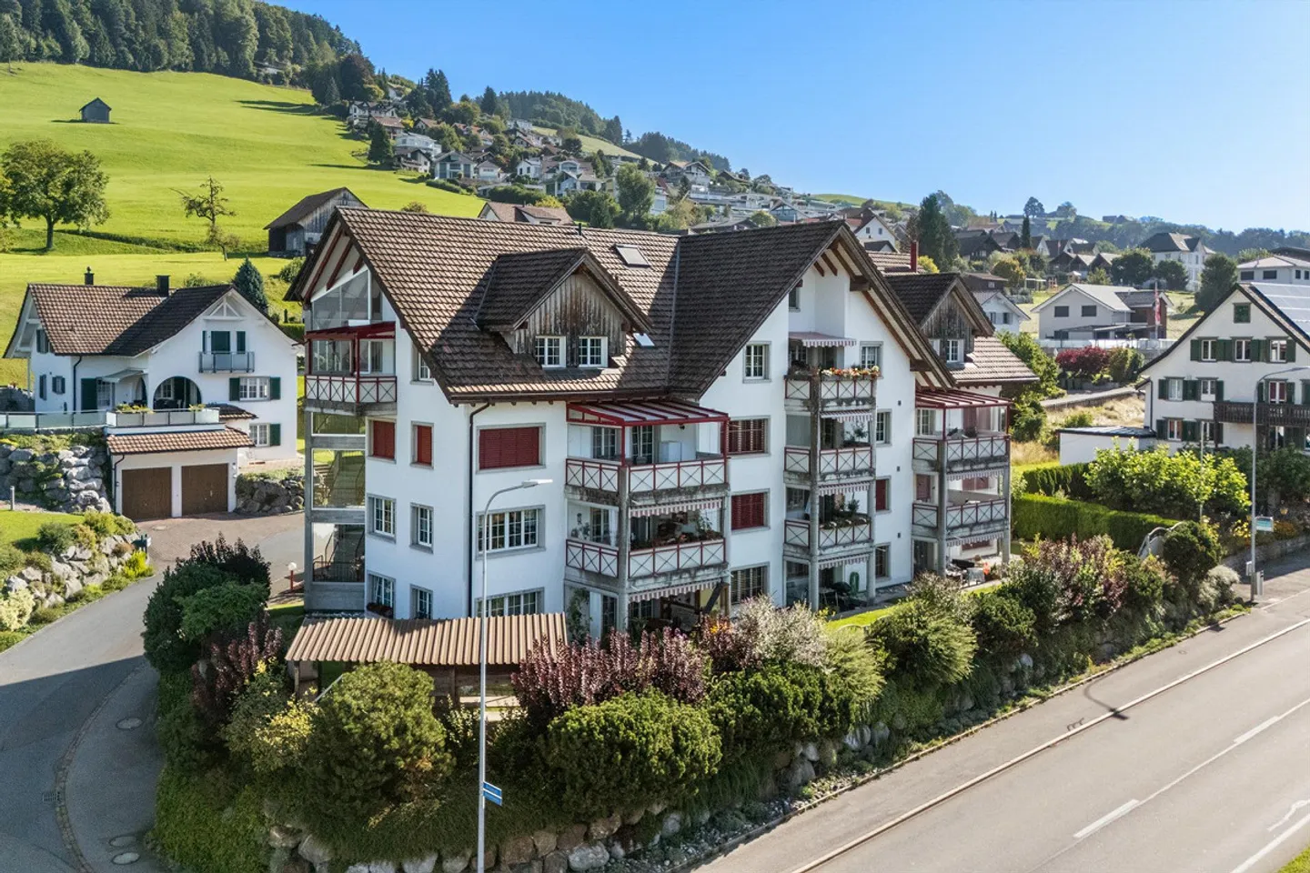 Beautiful, spacious and bright 4.5 room apartment with a wide view - Photo 25 of 30