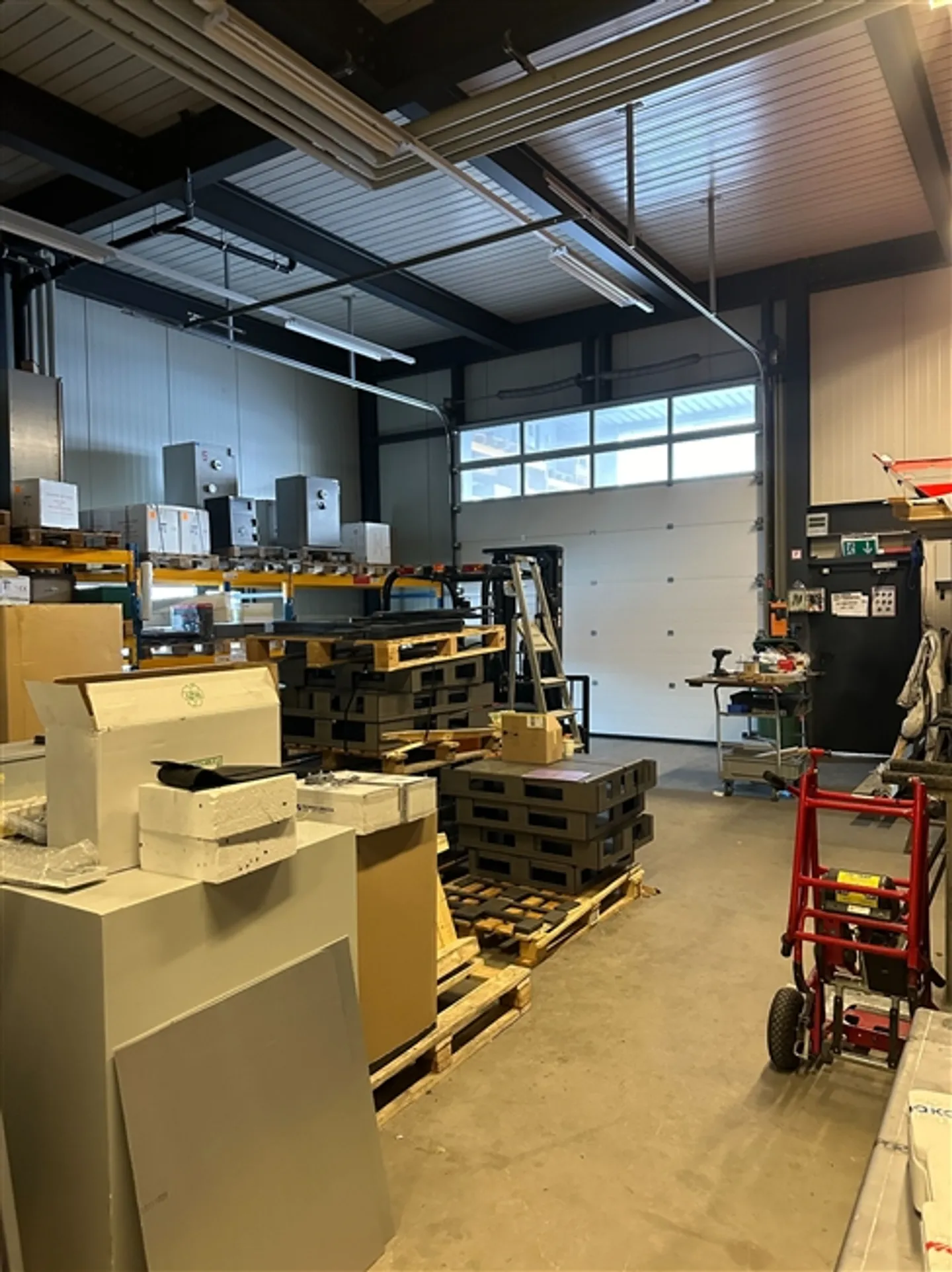 «Modulare Einkaufshalle in Uvrier» - Foto 5 von 8