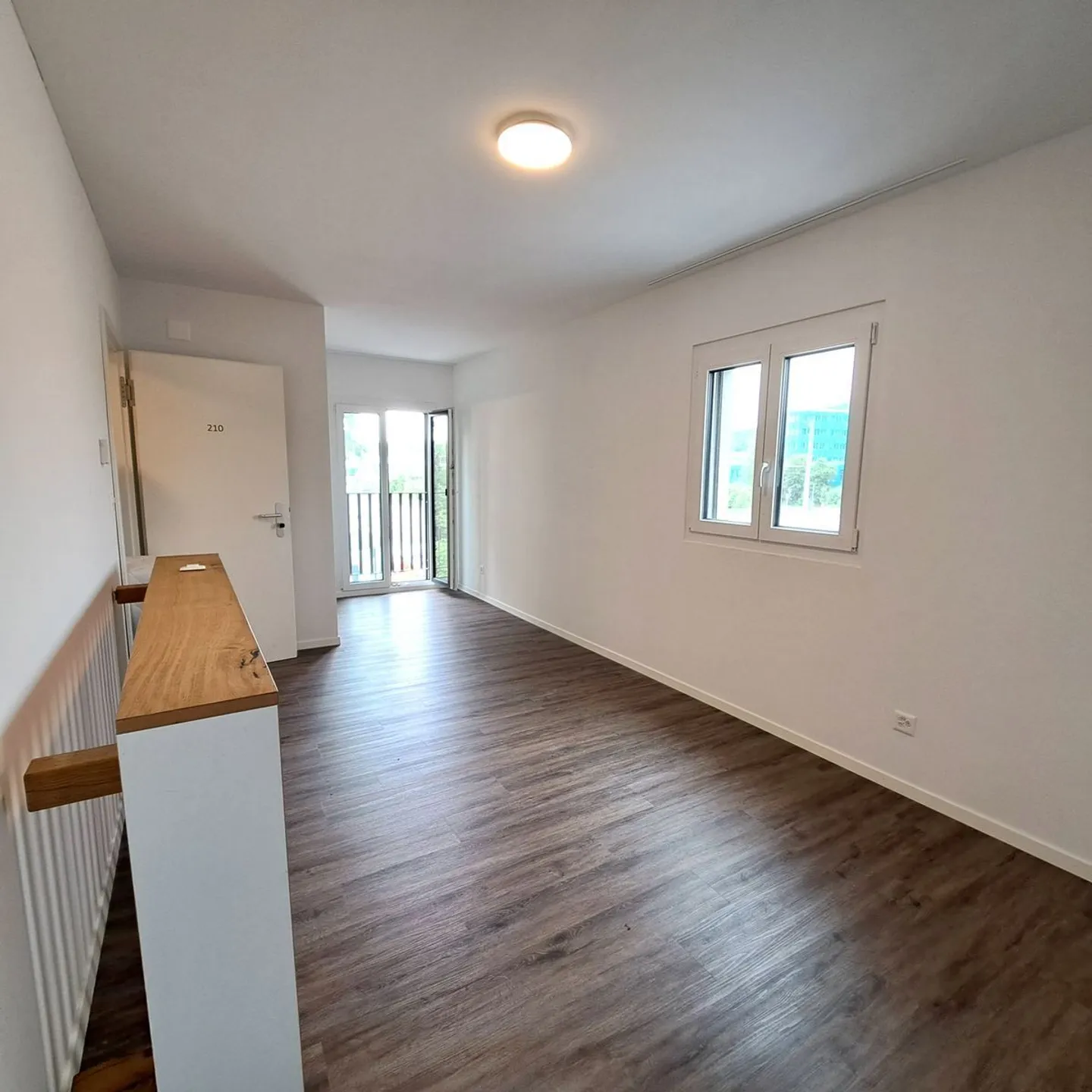 BÜRO ODER ATELIER AN HOCH FRQUENTIERTER LAGE - Foto 2 von 5